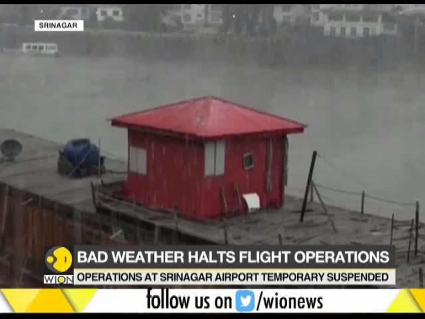 First snowfall disrupts flight services in Srinagar