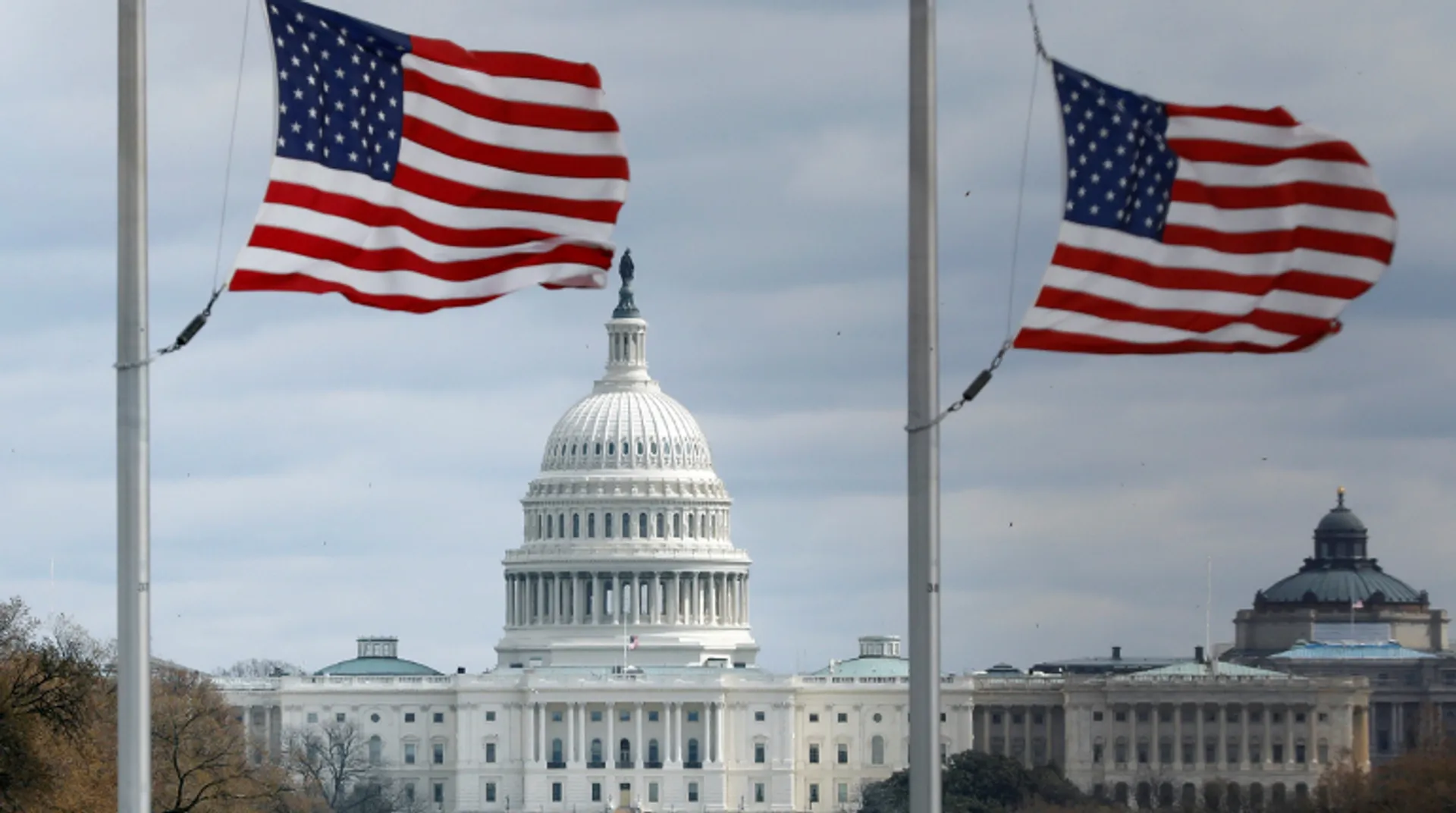 Lawmaker aims to get citizenship question removed from US census