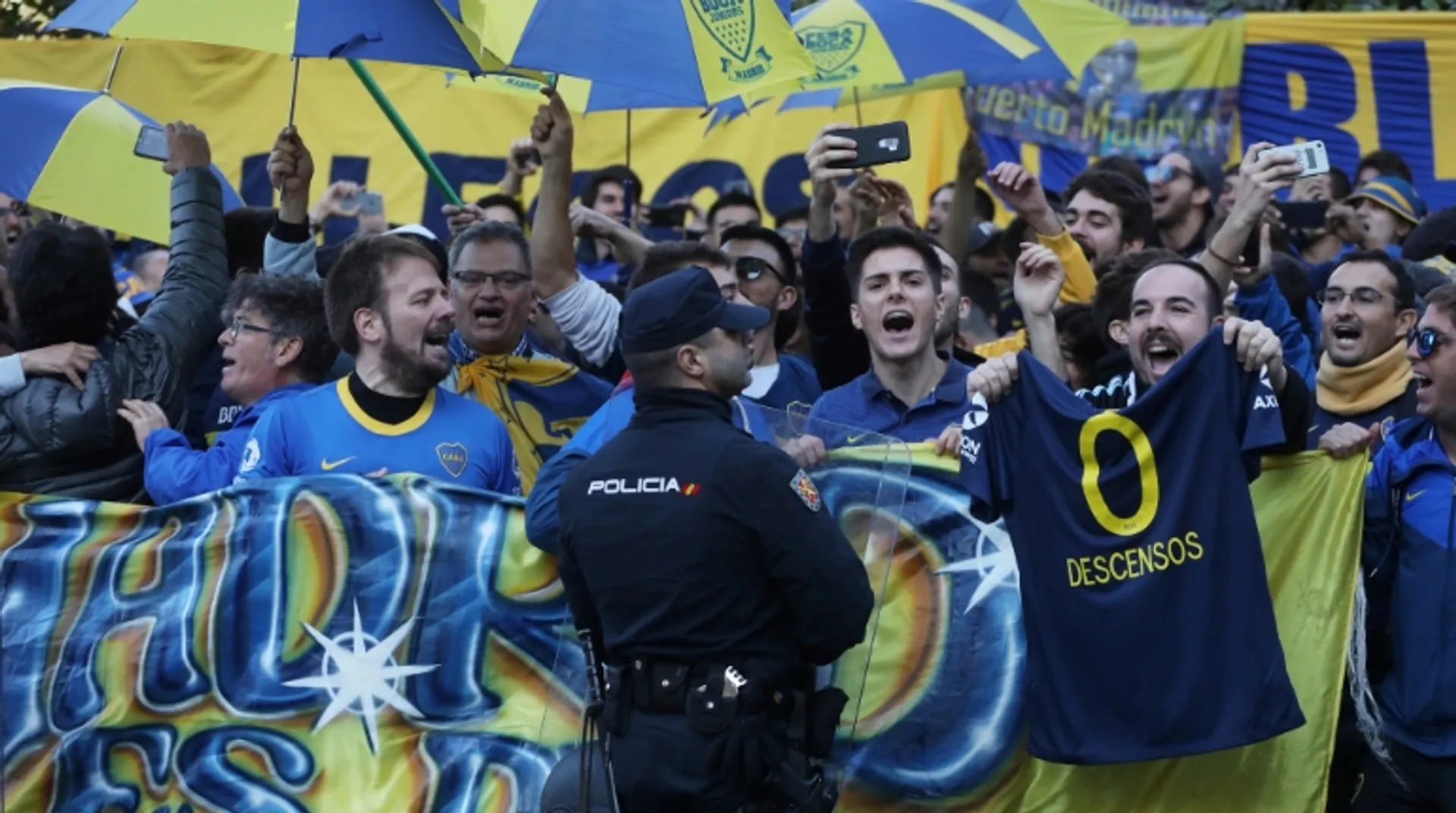 What is behind the fierce rivalry between River Plate and Boca Juniors?