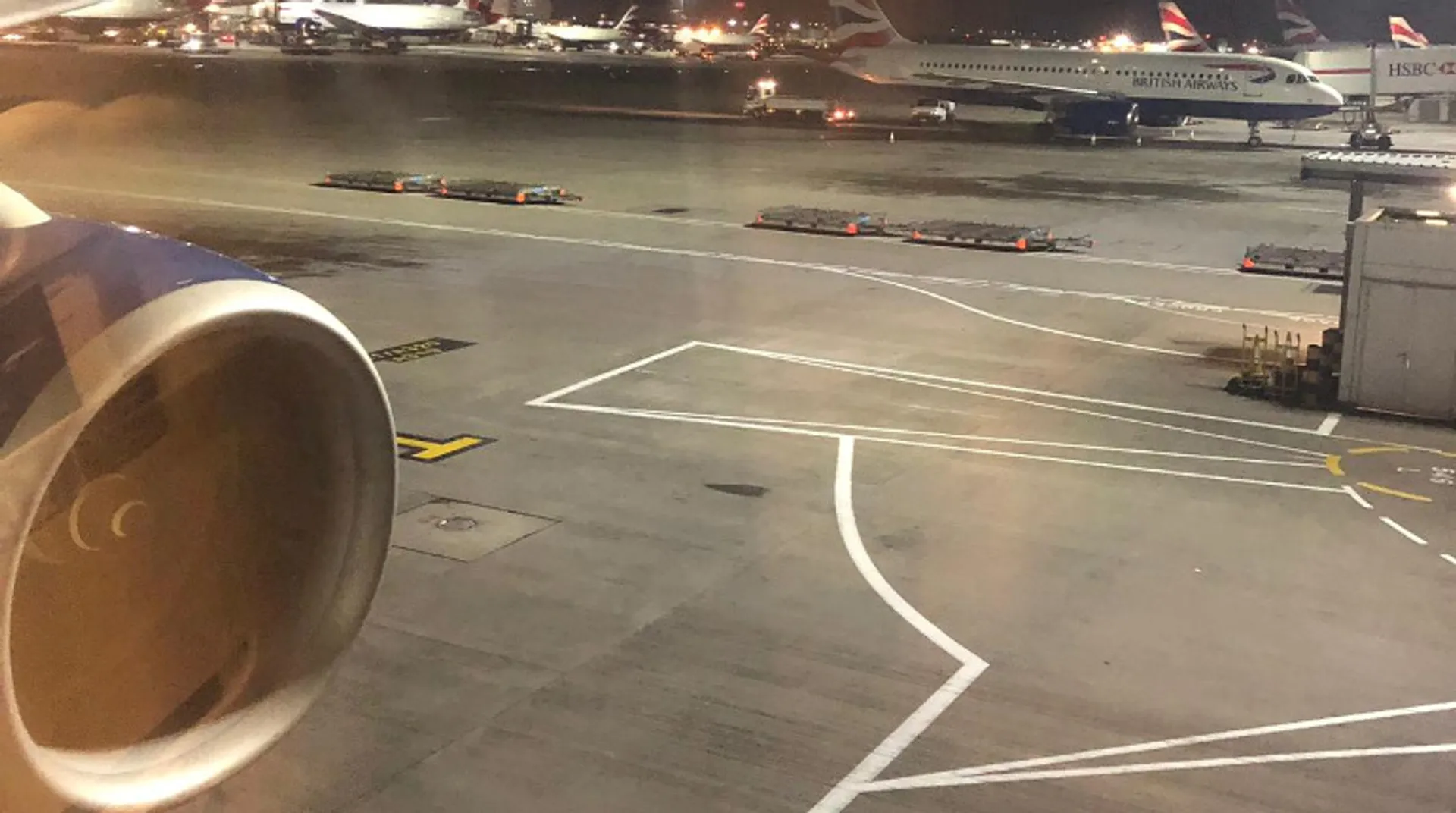 Heathrow airport closed for 1 hour over drone sighting