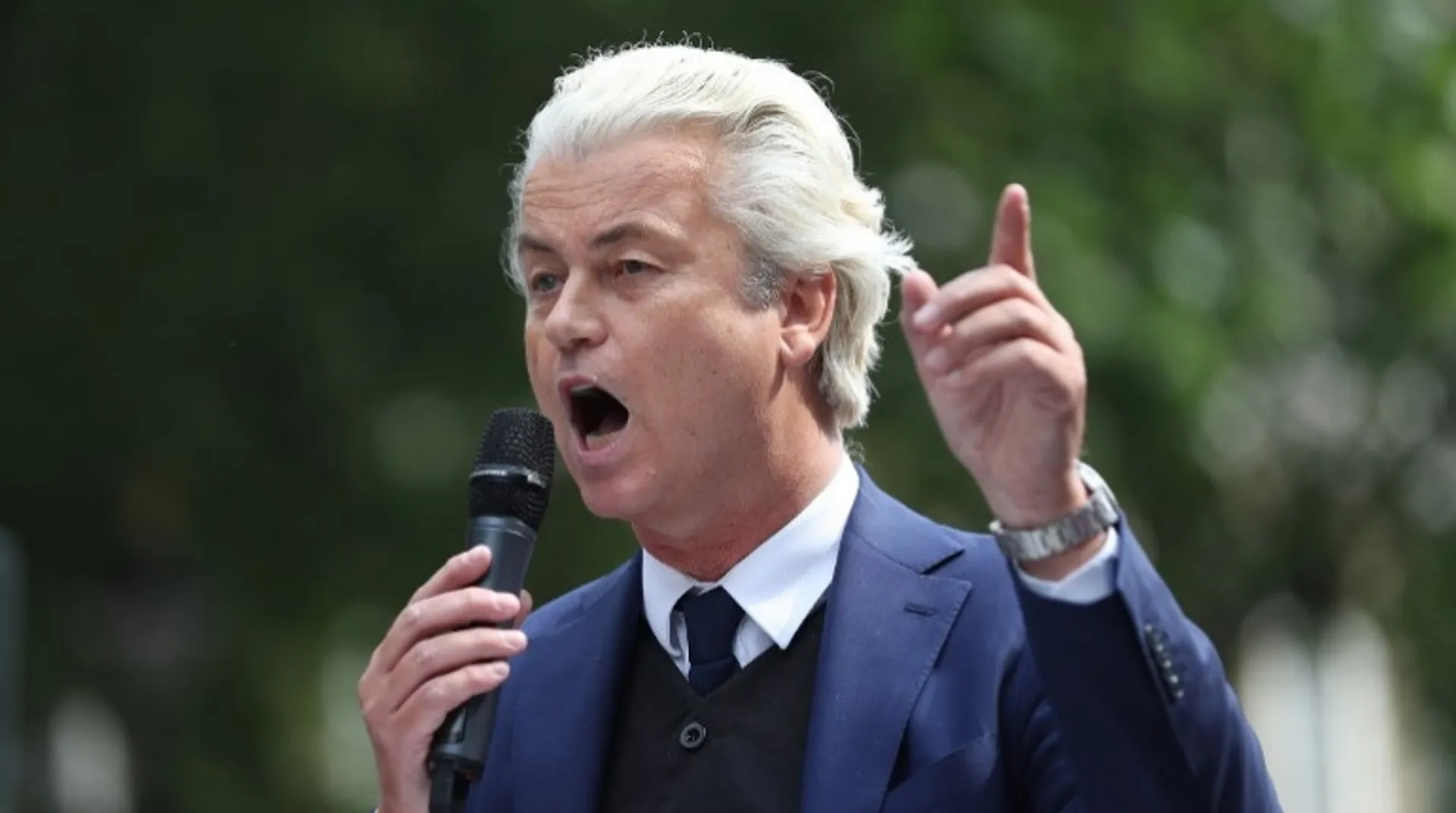 Dutch former anti-Islam MP says he's become a Muslim