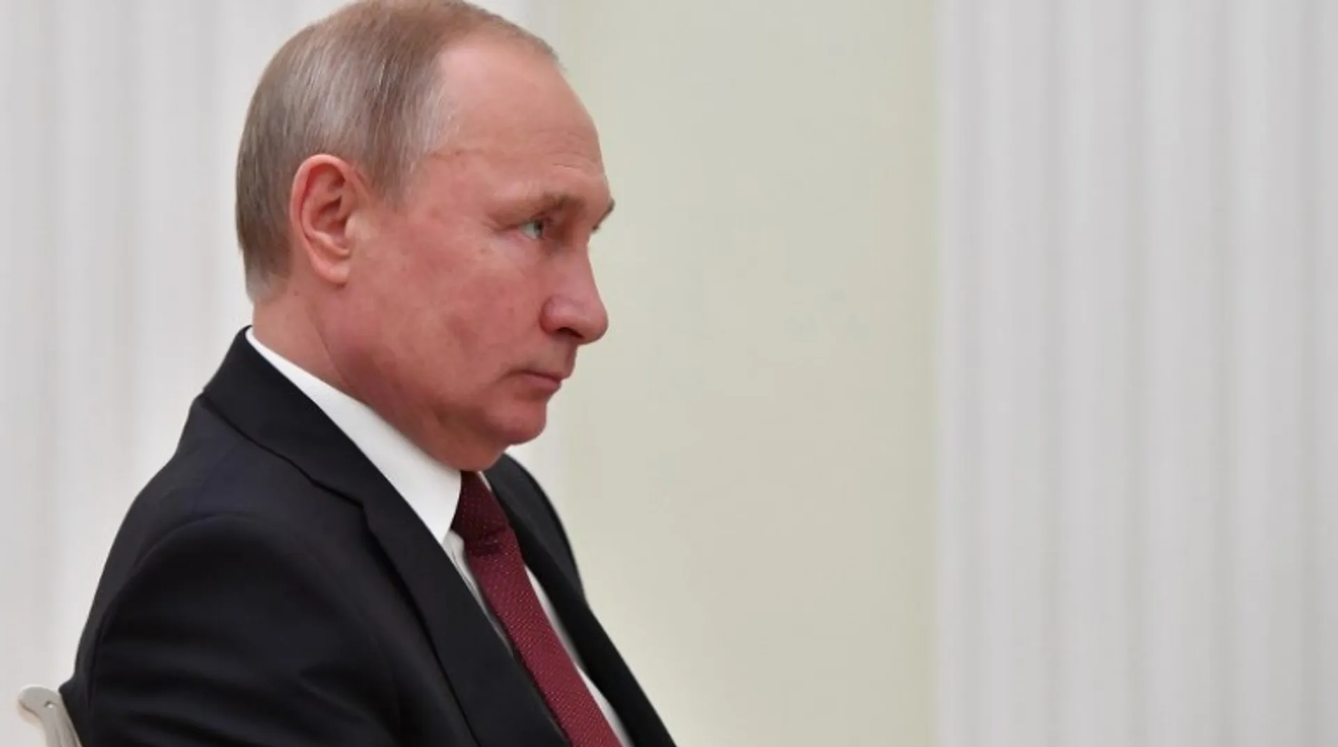 Russia expels Ukrainian diplomat after detaining him amid border tensions
