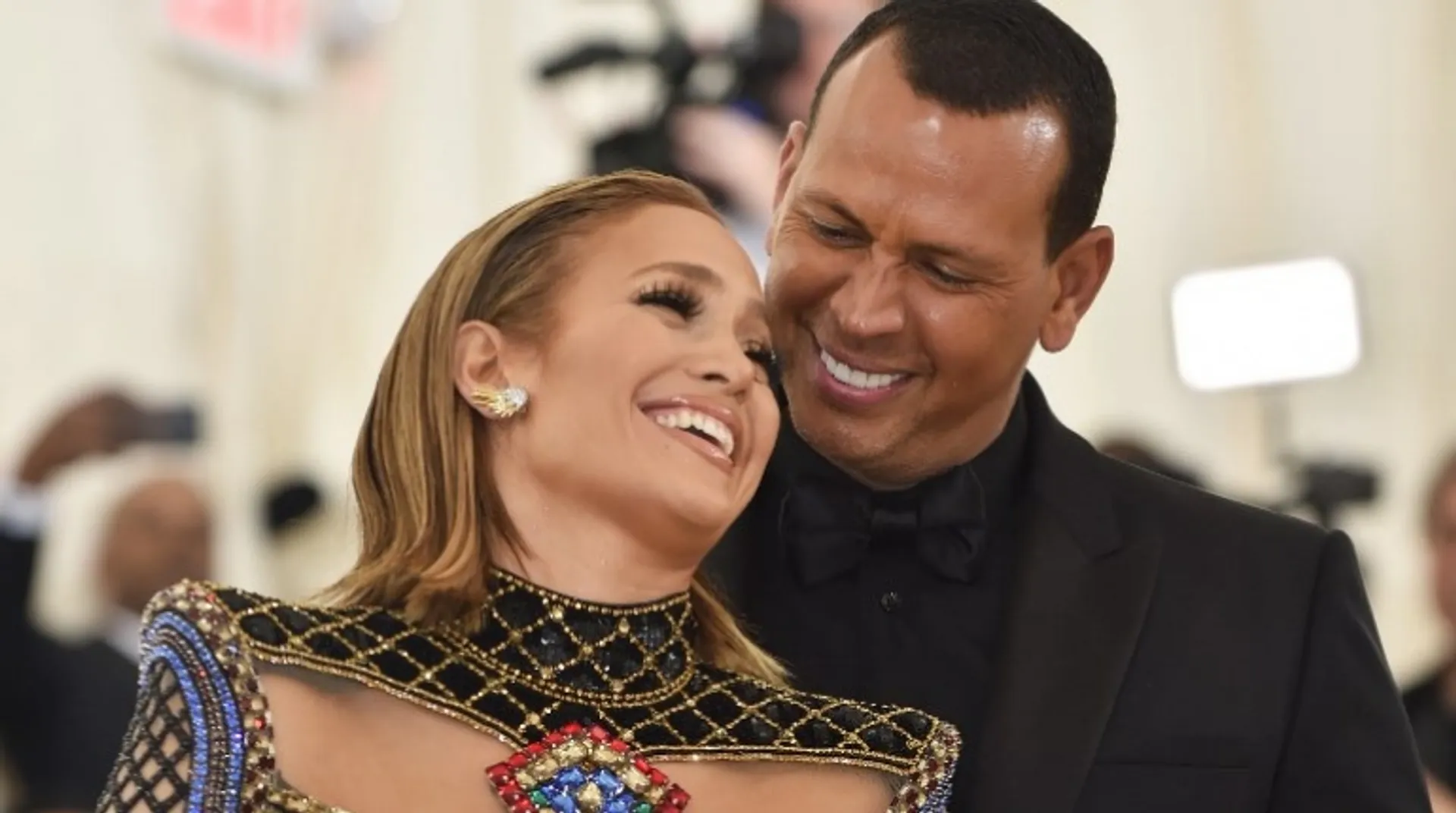 Jennifer Lopez and Alex Rodriguez spotted getting dinner together amid their split