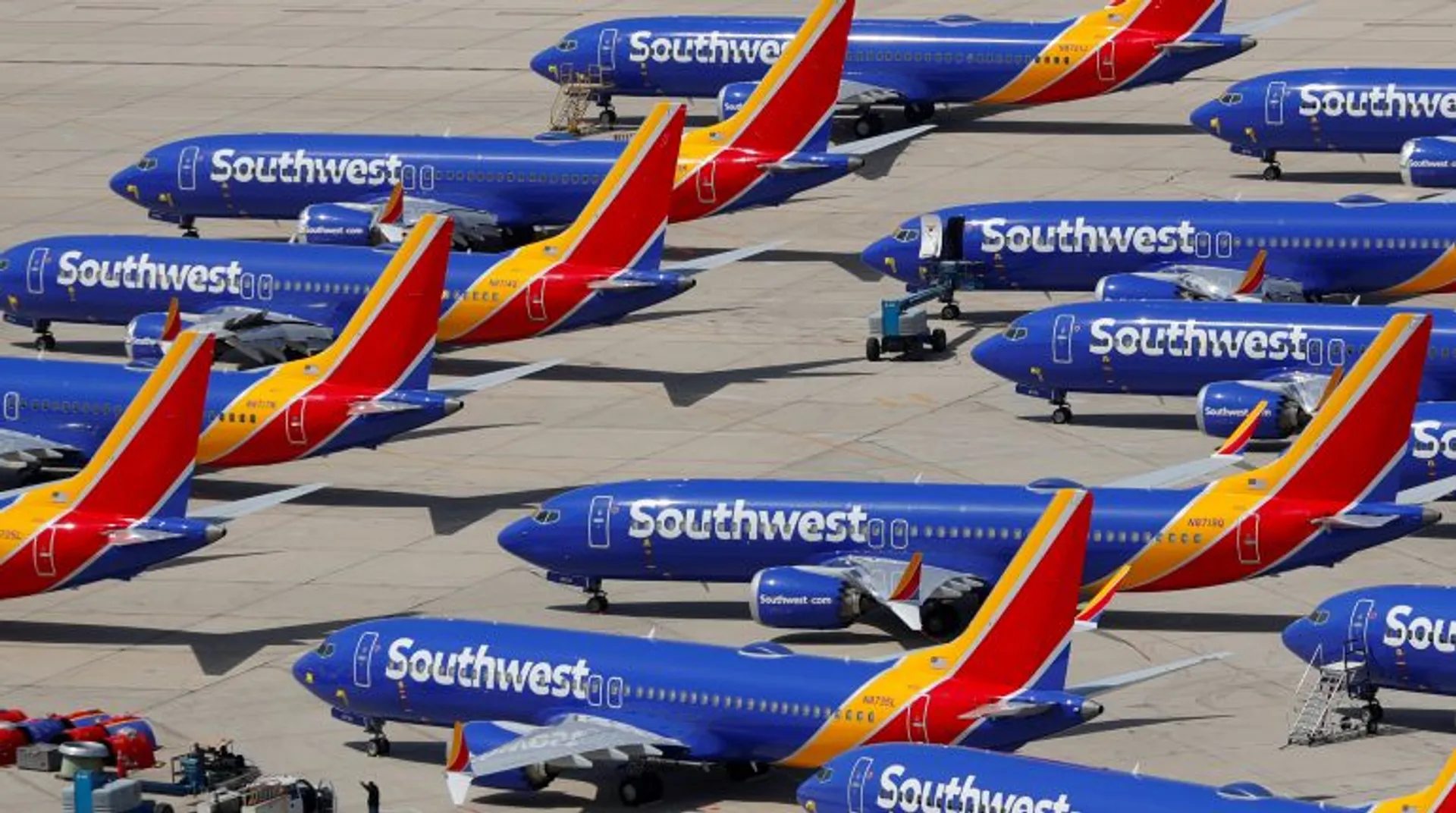 Boeing's troubled 737 MAX gets huge vote of confidence from IAG, signs first deal since crash