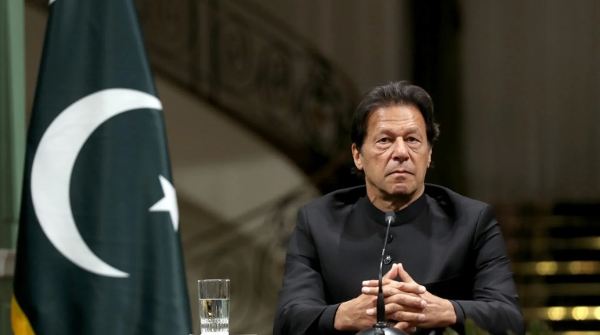 Pakistan PM Imran Khan trolled for unfollowing everyone on Twitter, including his first wife