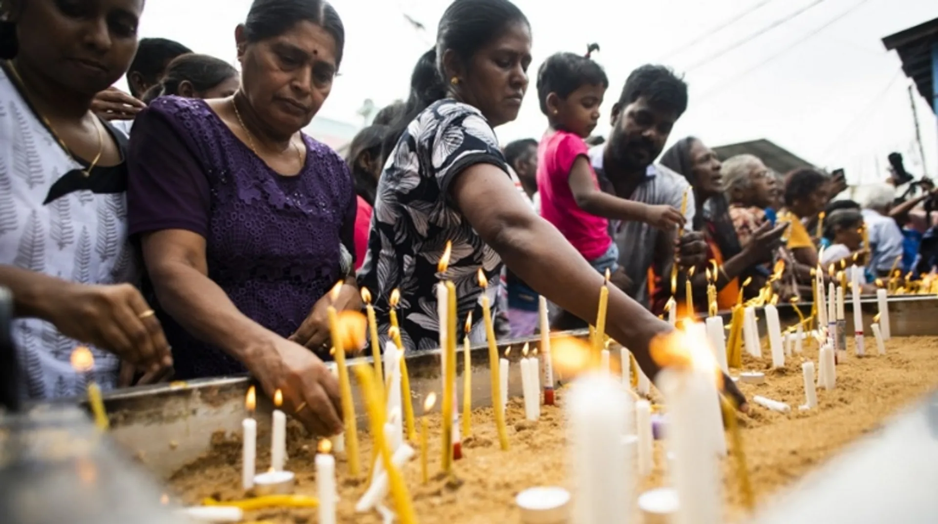 Sri Lanka lifts travel ban on grieving British groom