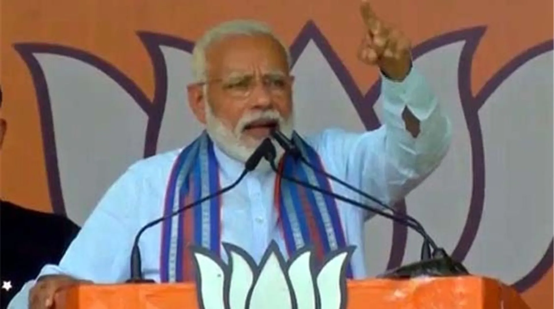 Modi dares Mamata to arrest him for chanting 'Jai Shri Ram'