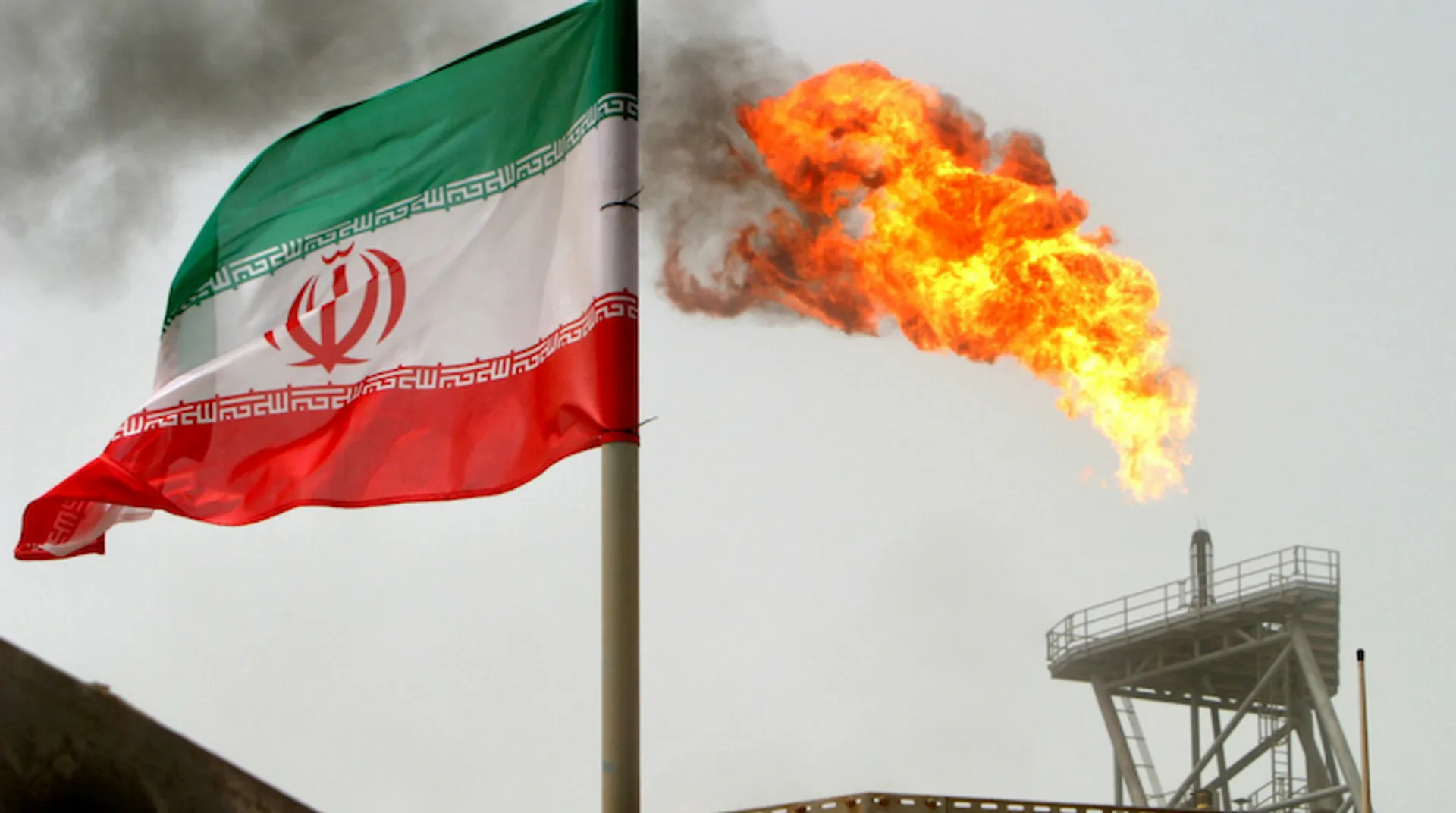 Top 10 world news: S.Africa faces 5th wave of Covid, UAE ruler passes away, and more