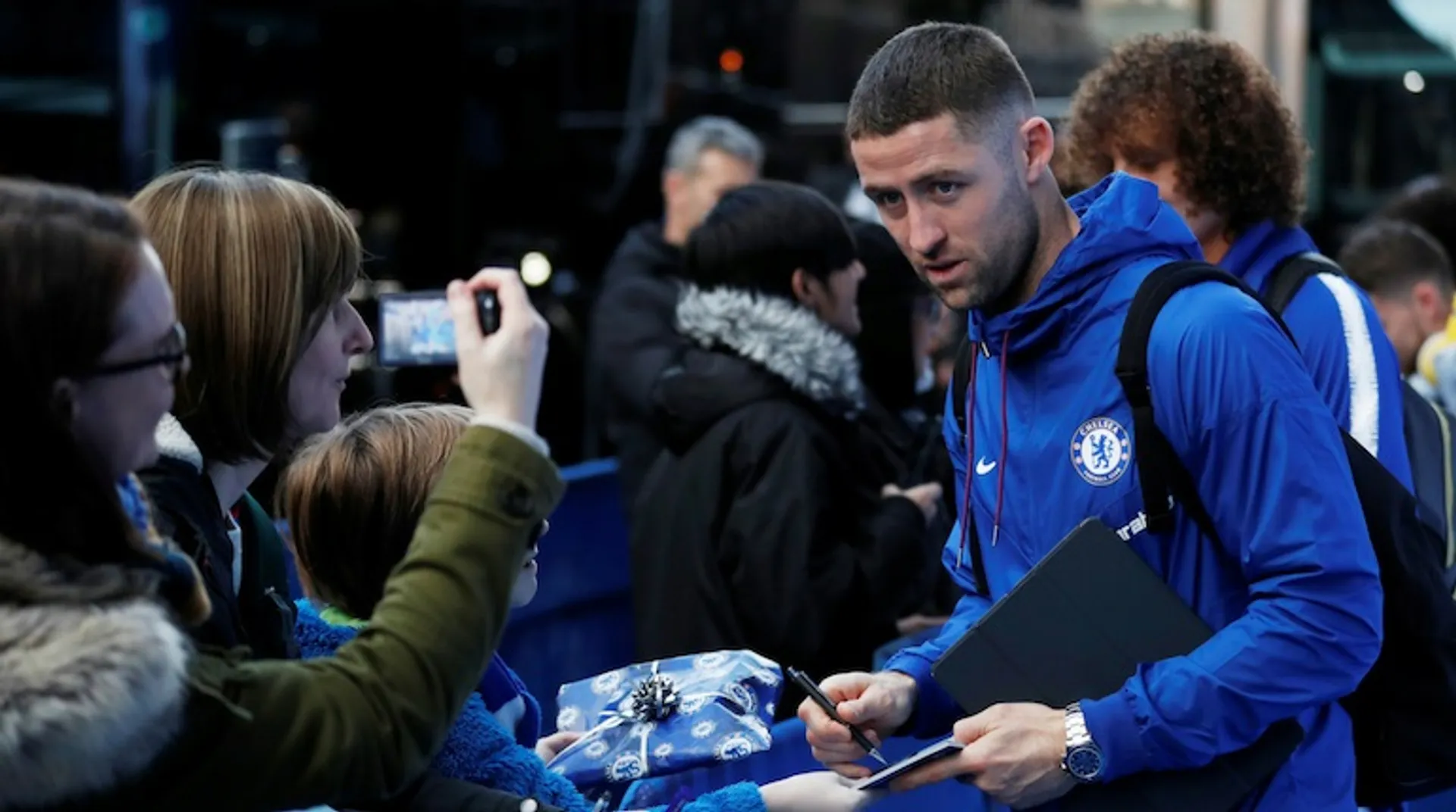 Chelsea's Gary Cahill hits out at manager Maurizio Sarri after 'terrible' final season