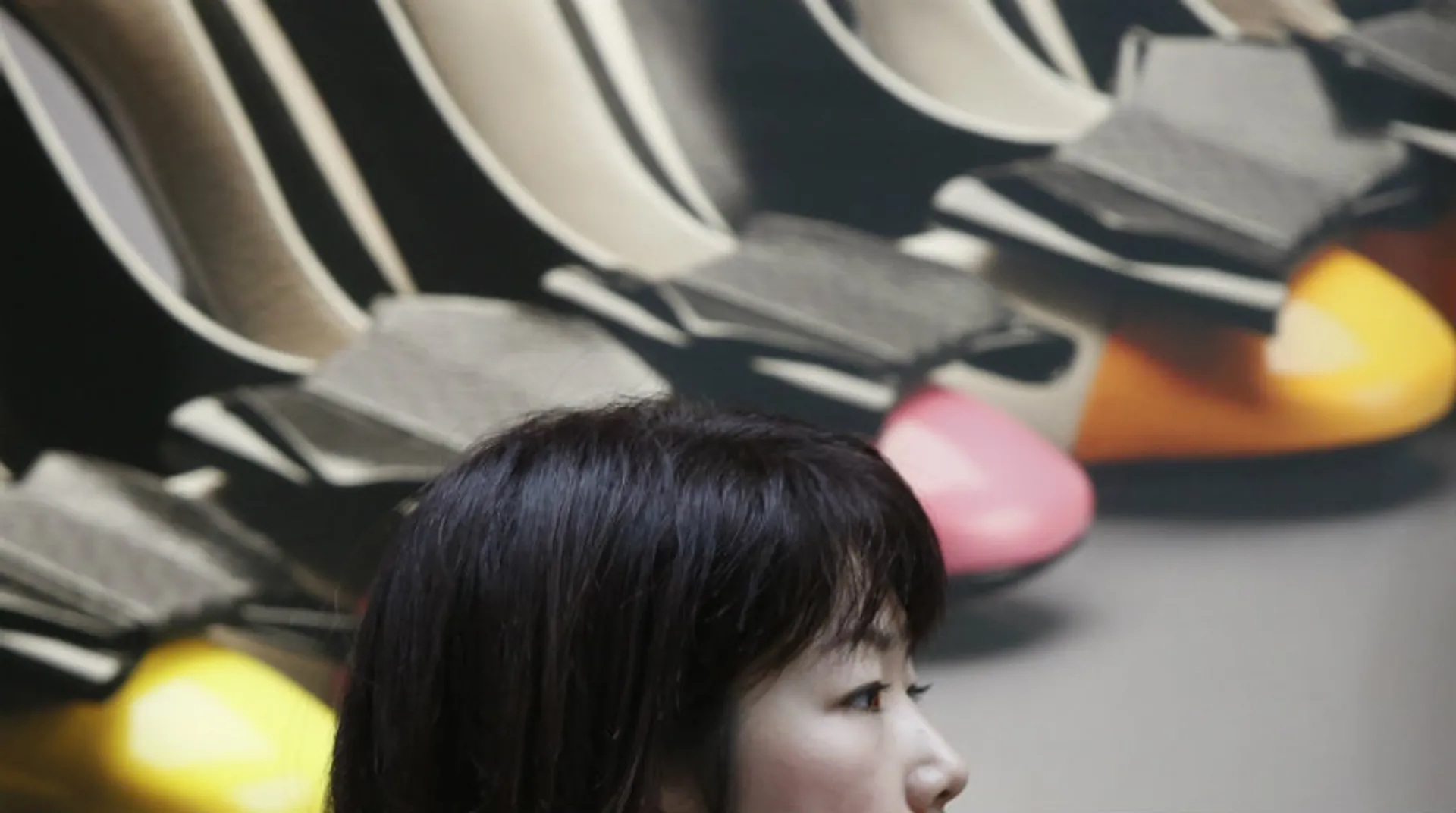 Japan minister responds to #KuToo campaign, says high heels for women at work 'necessary'