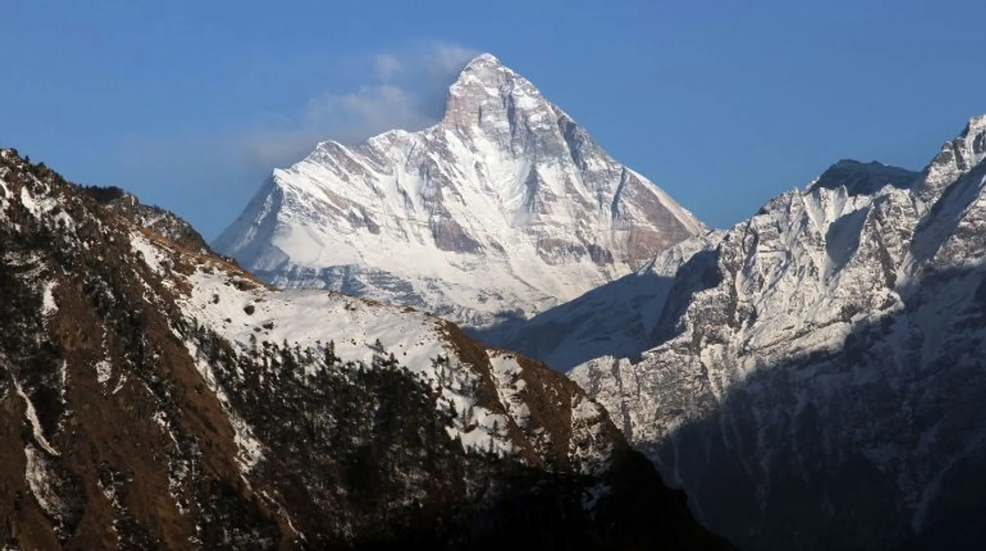 2 foreign trekkers missing in northern Nepal