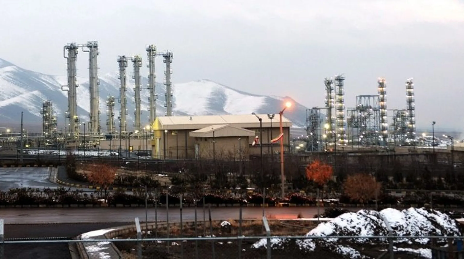 White House says no link between Iran nuclear deal and IAEA probes under NPT