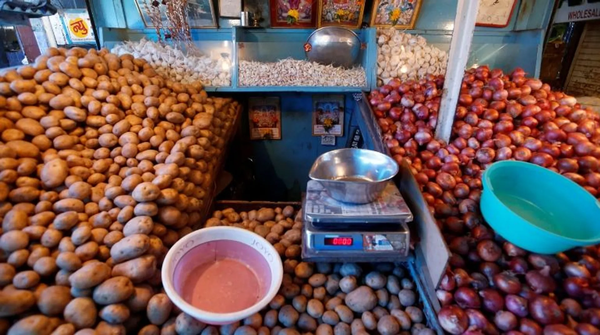 Inflation rises over 4% over costlier food, fuel prices