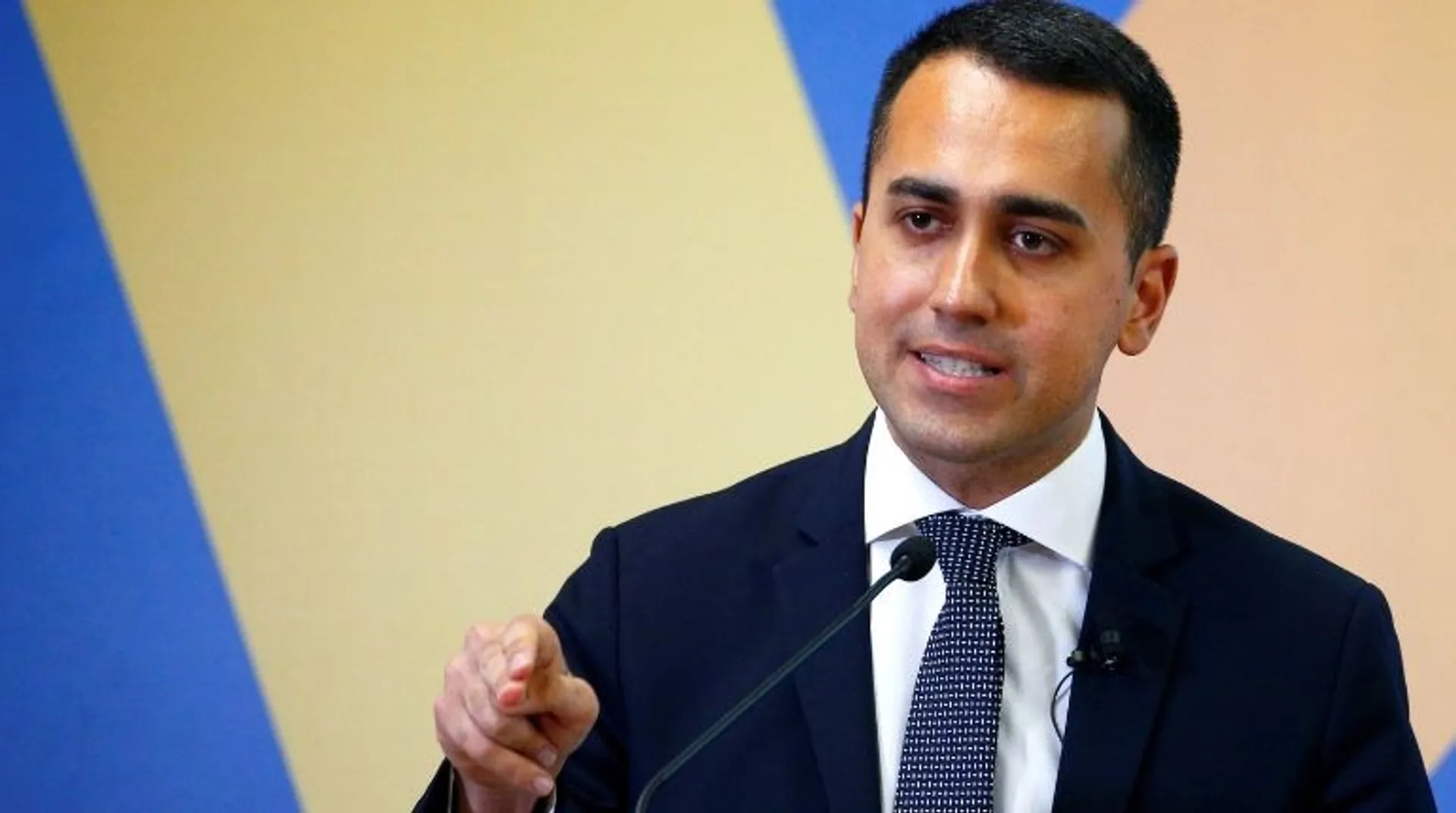 Italy's Di Maio says government to survive, rules out alternative majority: Paper