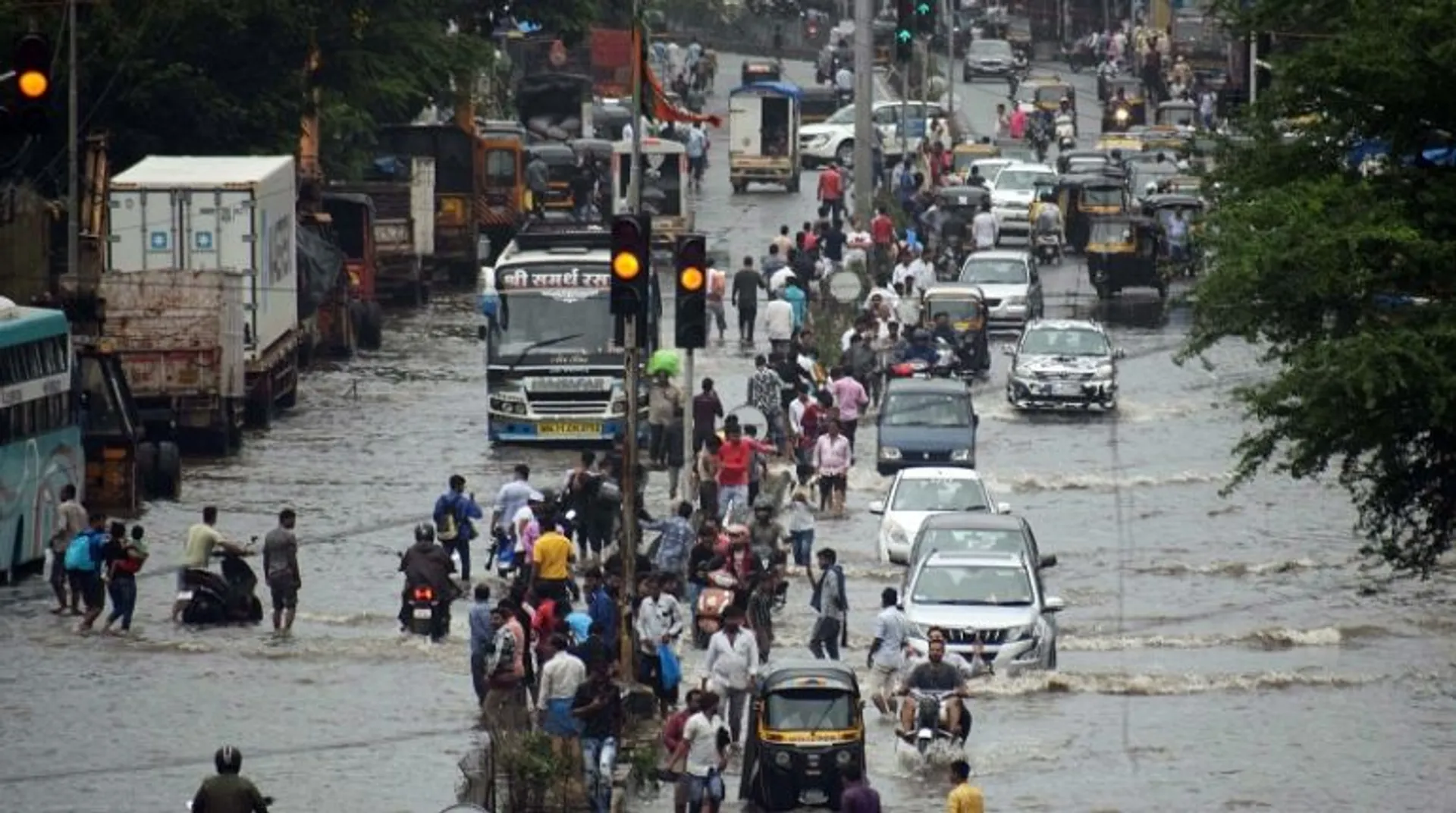PM Modi assures assistance to flood-hit Maharashtra