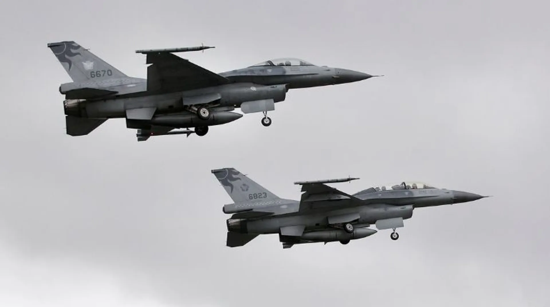 Morning news brief: US lawmaker strongly objects to F-16 sale to Turkiye, Spotify down for users, and more