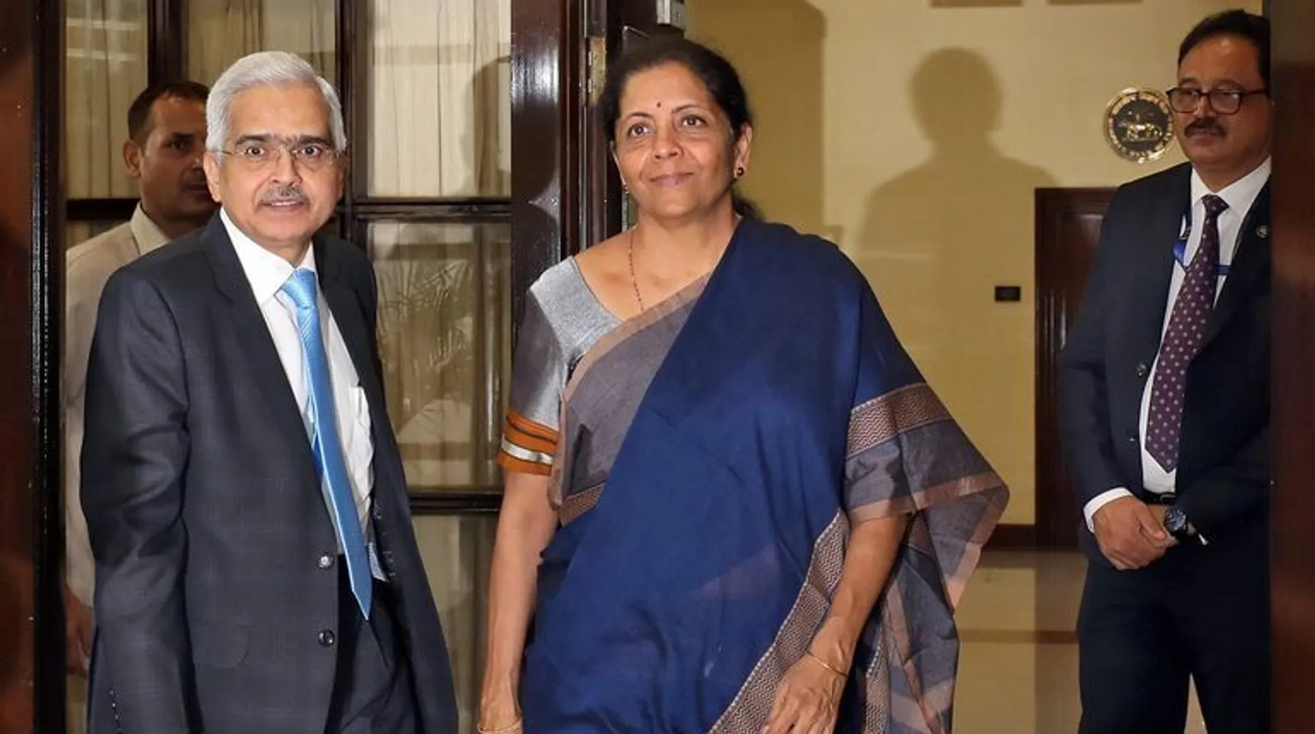 Government unveils Rs 102 lakh crore infrastructure projects for next 5 years