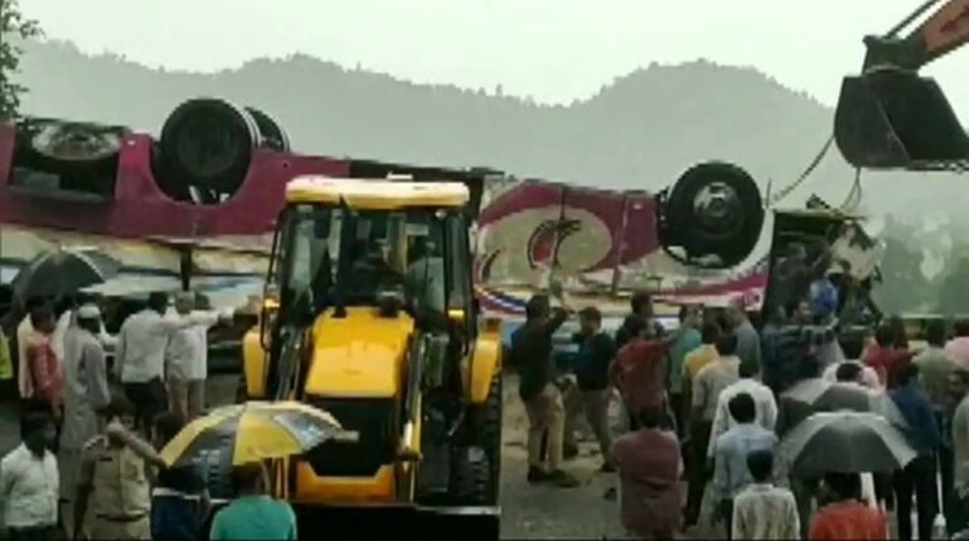 At least 21 dead after bus overturns in Gujarat's Banaskantha district