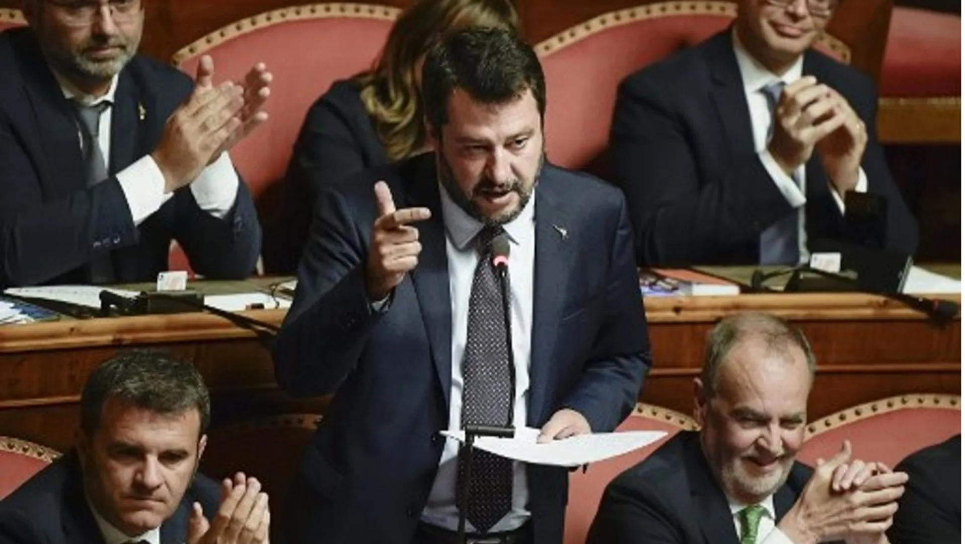 Italy to vote on streamlining parliament