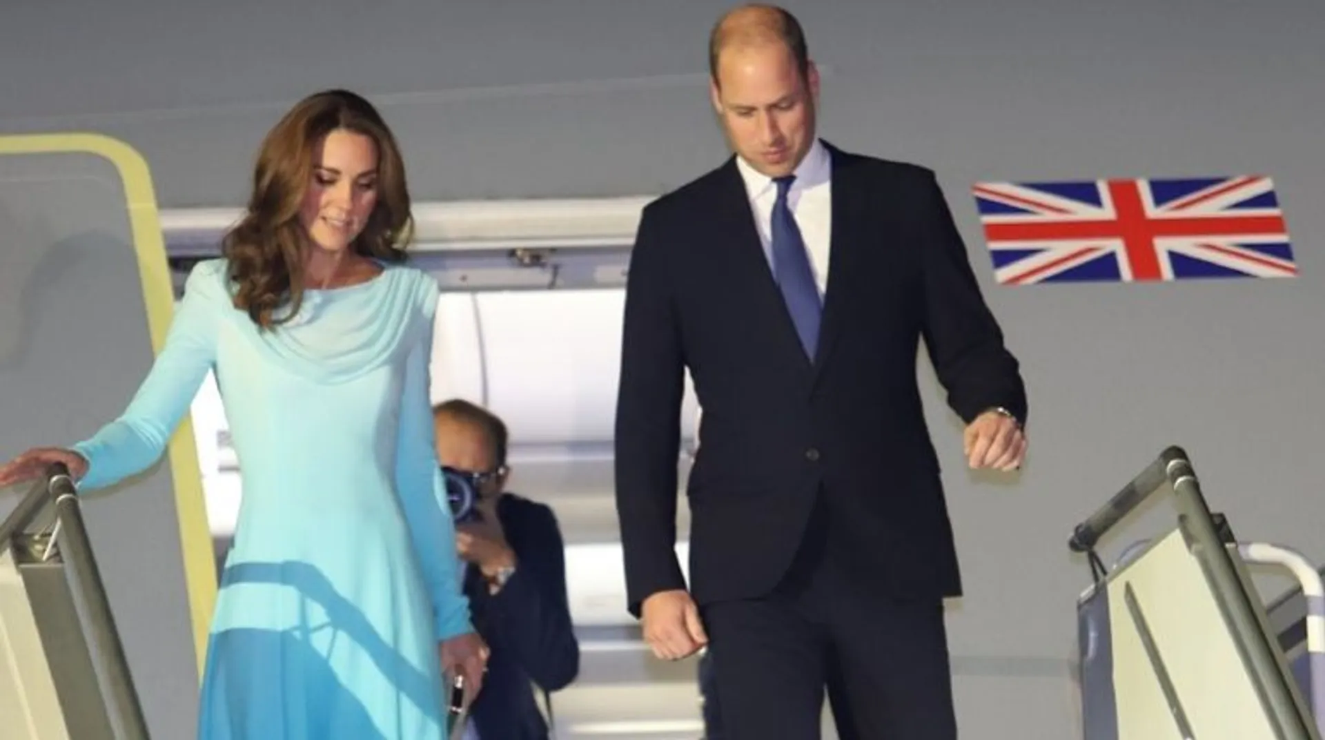 Britain's Prince William, wife Kate Middleton arrive in Pakistan on 5-day visit