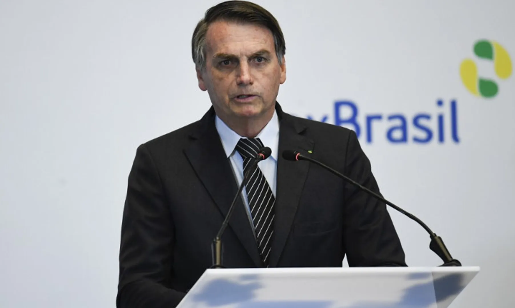 Top 10 world news today: Brazil rejects Chinese vaccine, Thailand protests and more