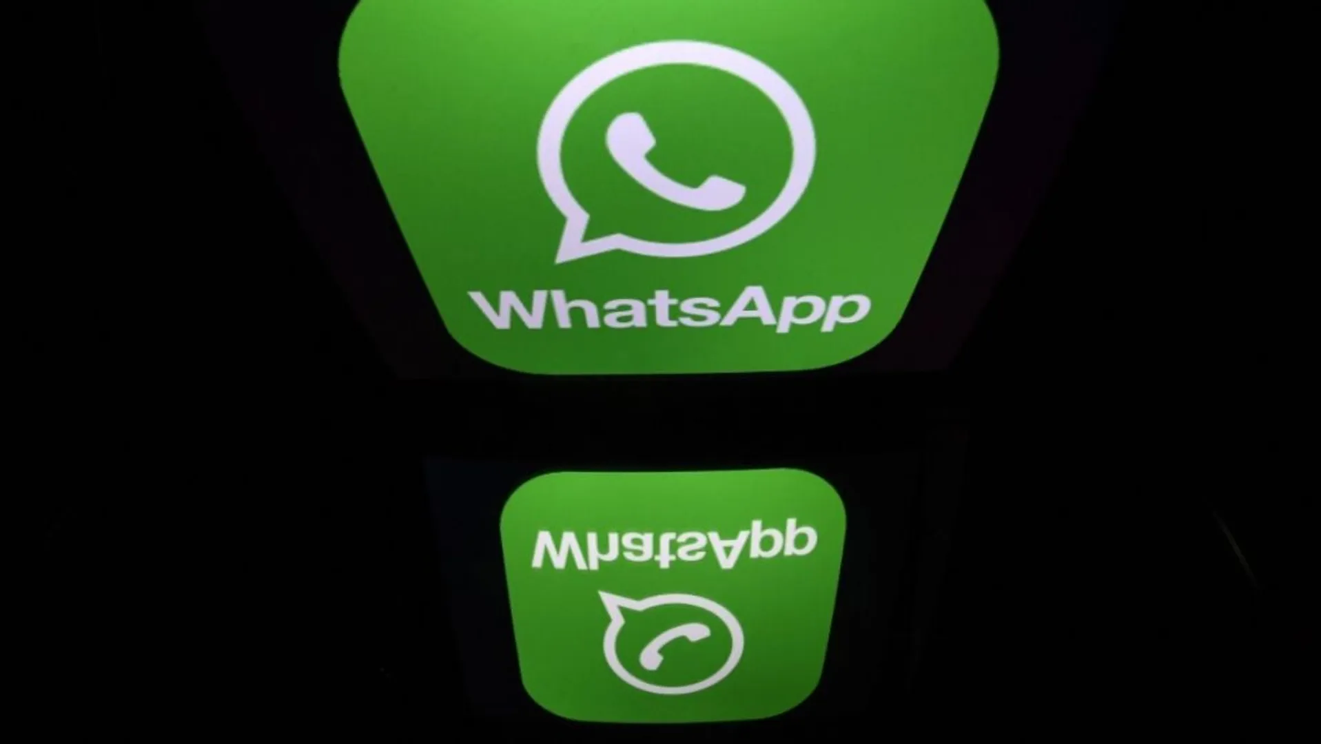 WhatsApp adds Indian Rupee symbol to chat box for digital paymentsÂ 