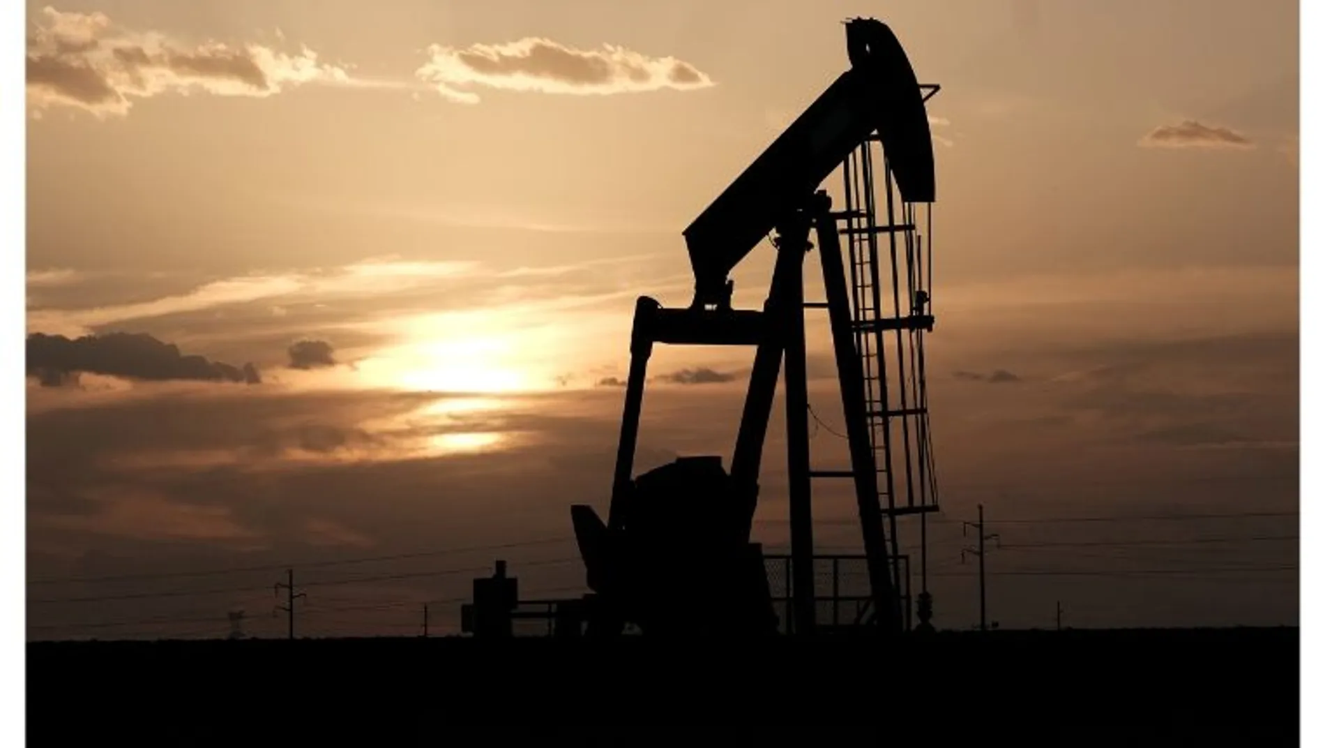 Oil prices crash 4% over spread of coronavirus, on track for biggest weekly drop in over 4 years