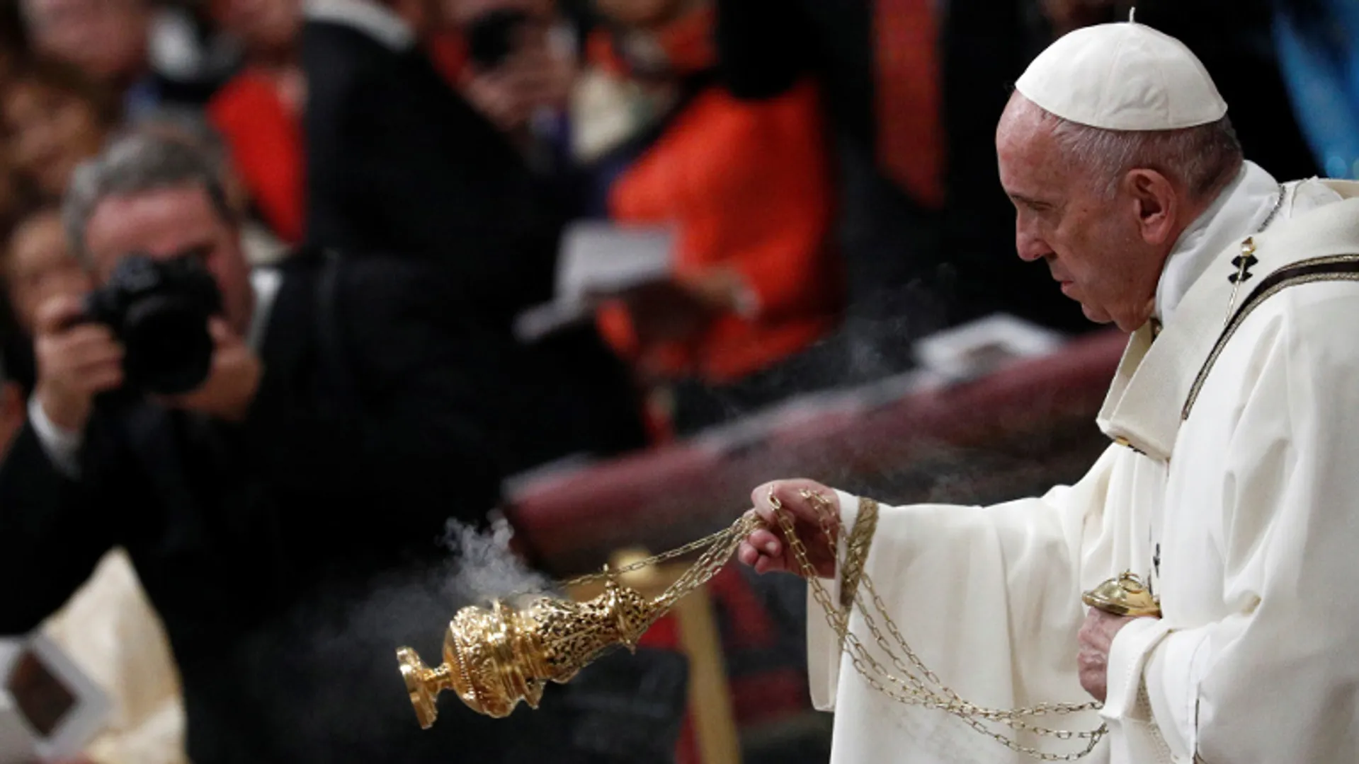 Pope decries conflicts, 'extremist' attacks in Africa amid Burkina Faso mourning
