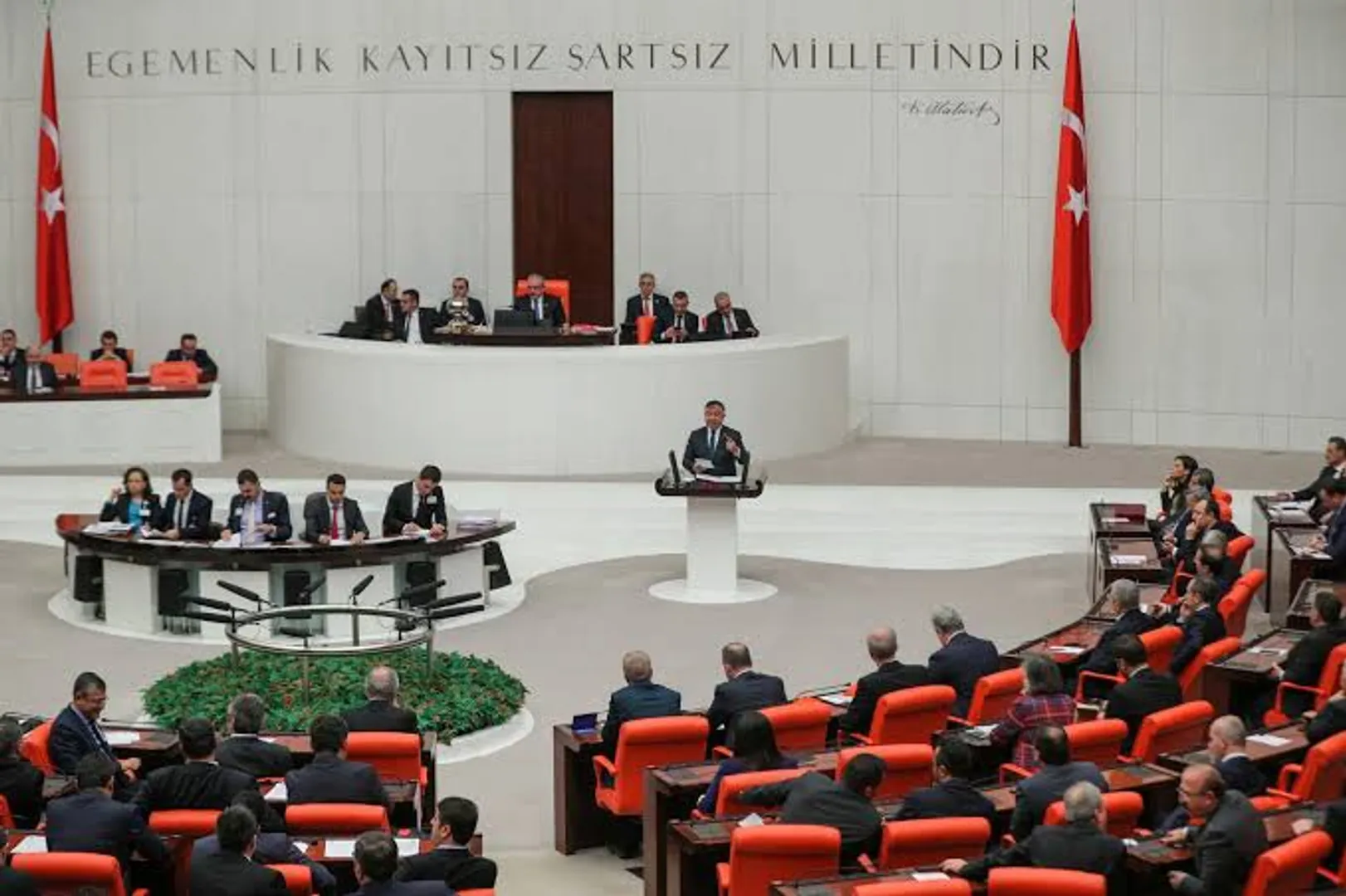 Turkish parliament passes Libya deployment bill