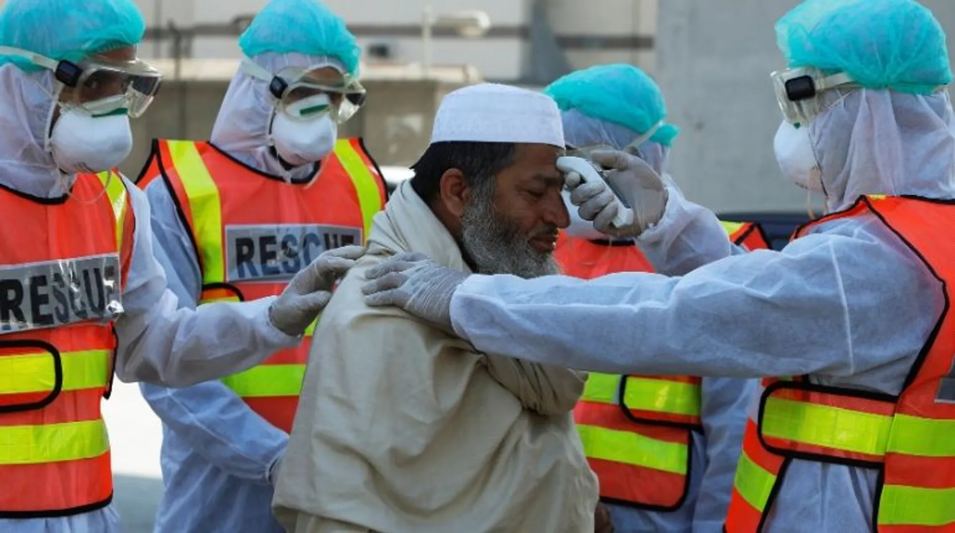 Pakistan witnesses first two coronavirus deaths in one day