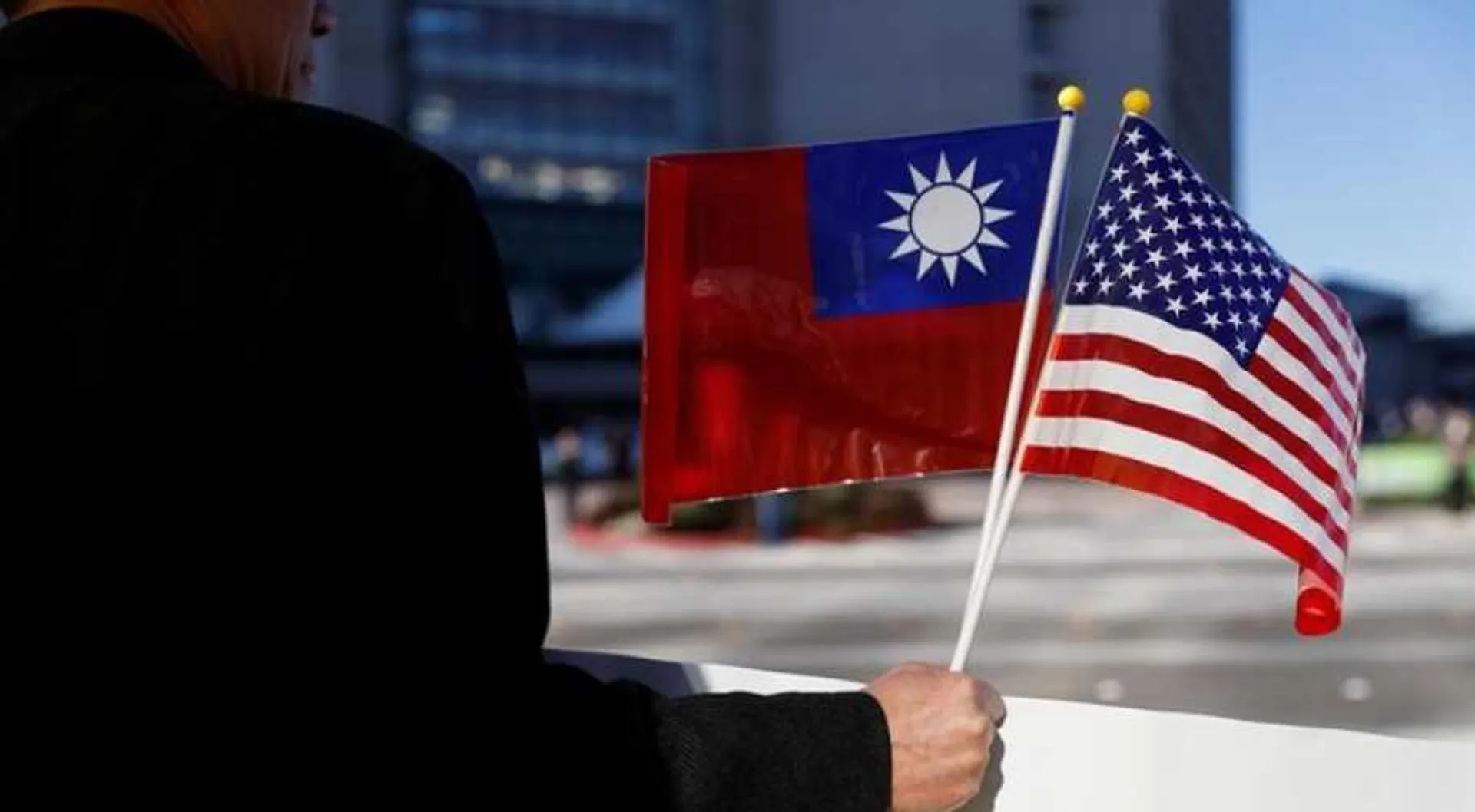 Is the China-Taiwan conflict resembling the Russia-Ukraine conflict?