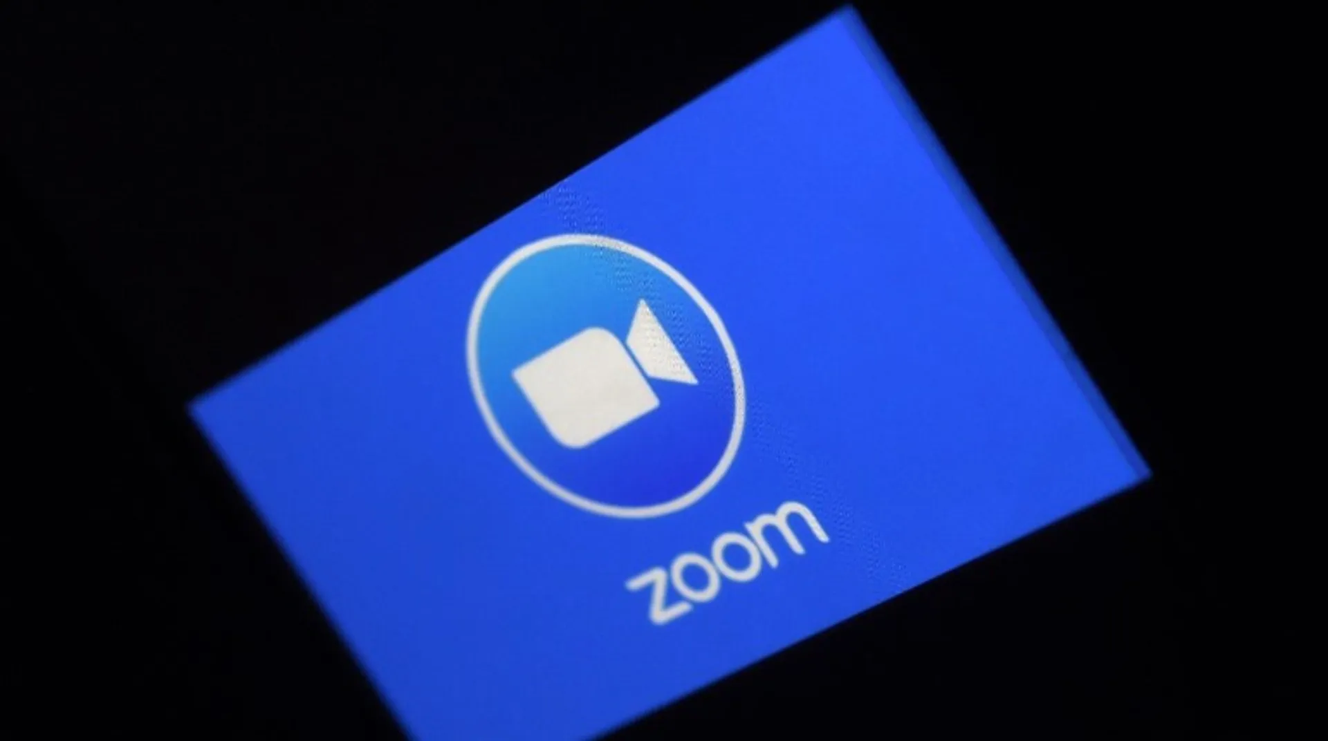 Zoom plans to roll out strong encryption for paying customers