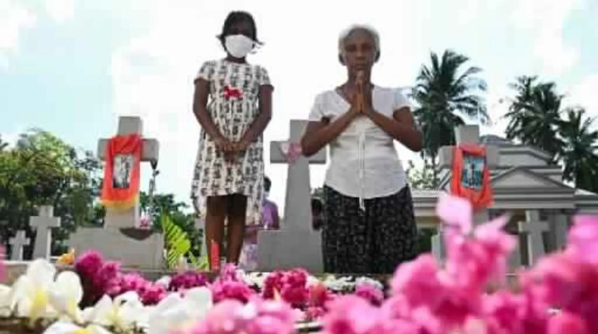 Sri Lanka asks government employees for May salary to boost economy amid shutdown
