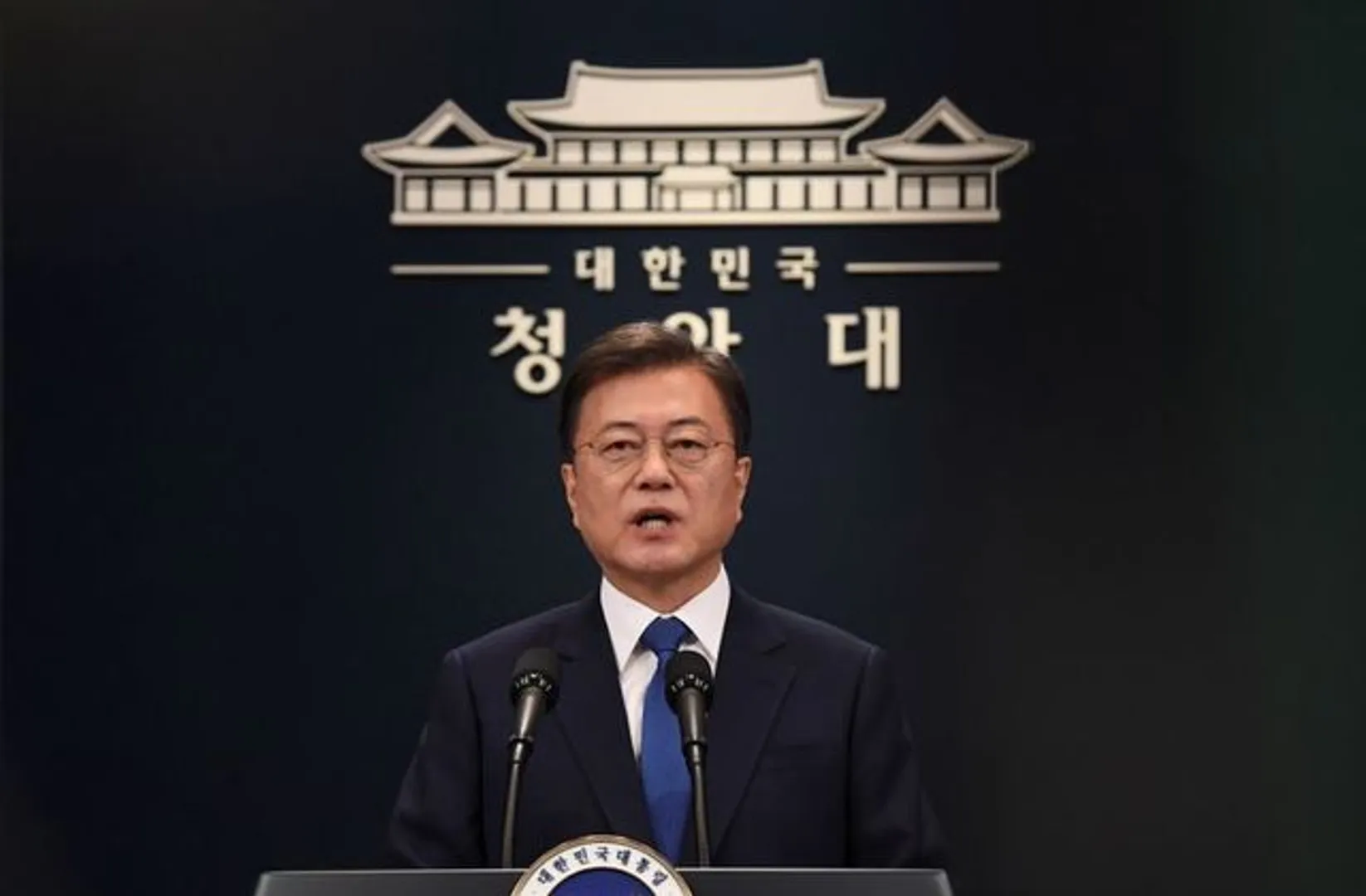 South Korea's Moon replaces PM, cabinet ministers after election defeat