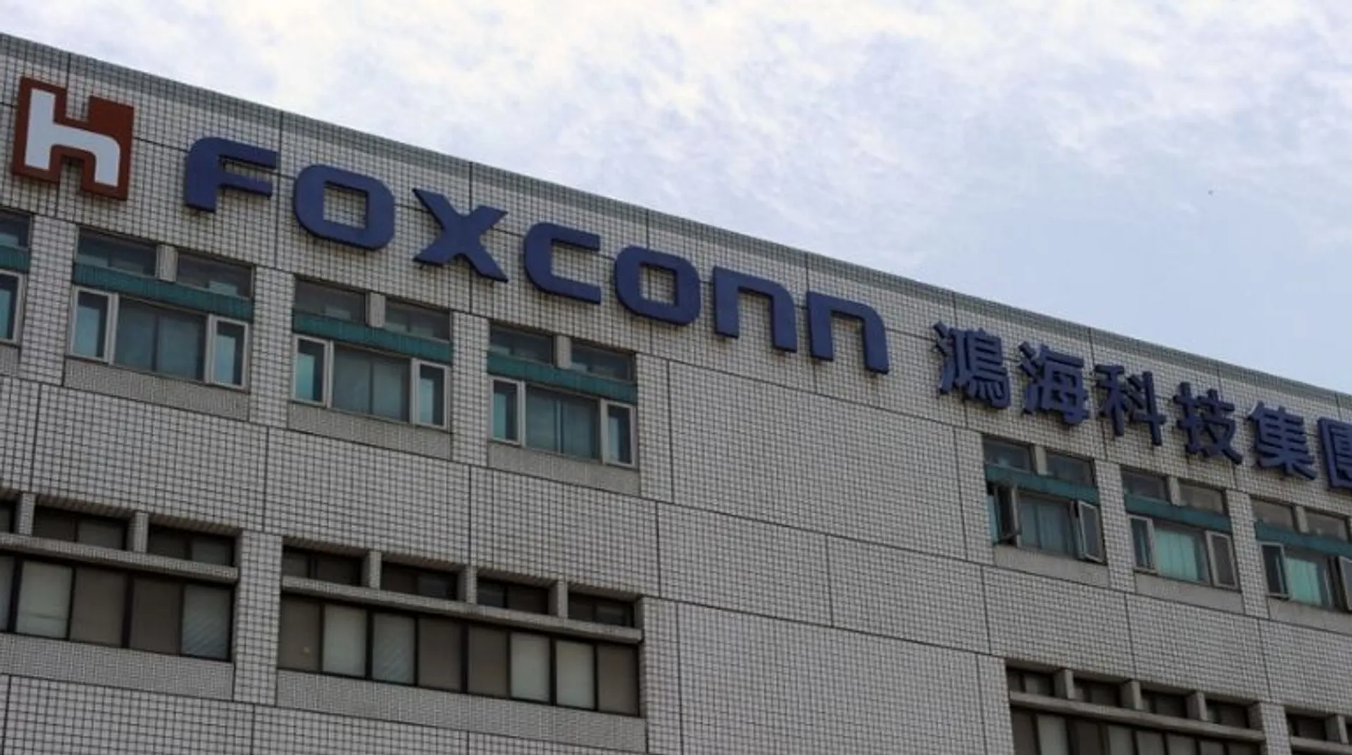 Amid growing tensions with China, Taiwan's Foxconn eyes investment in India