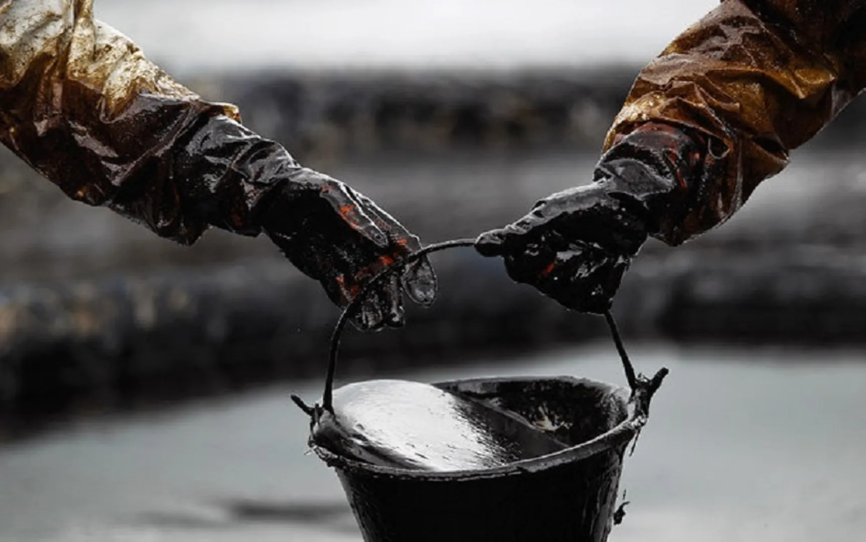 Oil prices hit 5-month high as U.S crude stocks fall