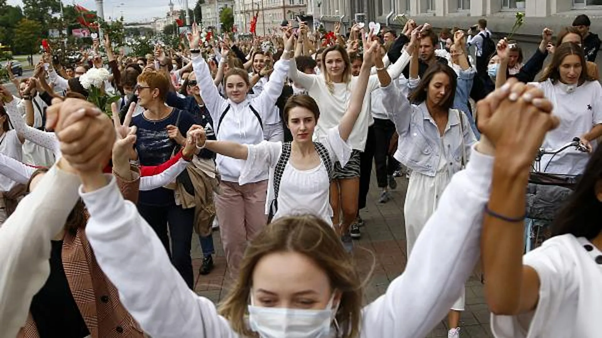 Political crisis in Belarus: Fresh round of protests against government, Prez threatens to close borders