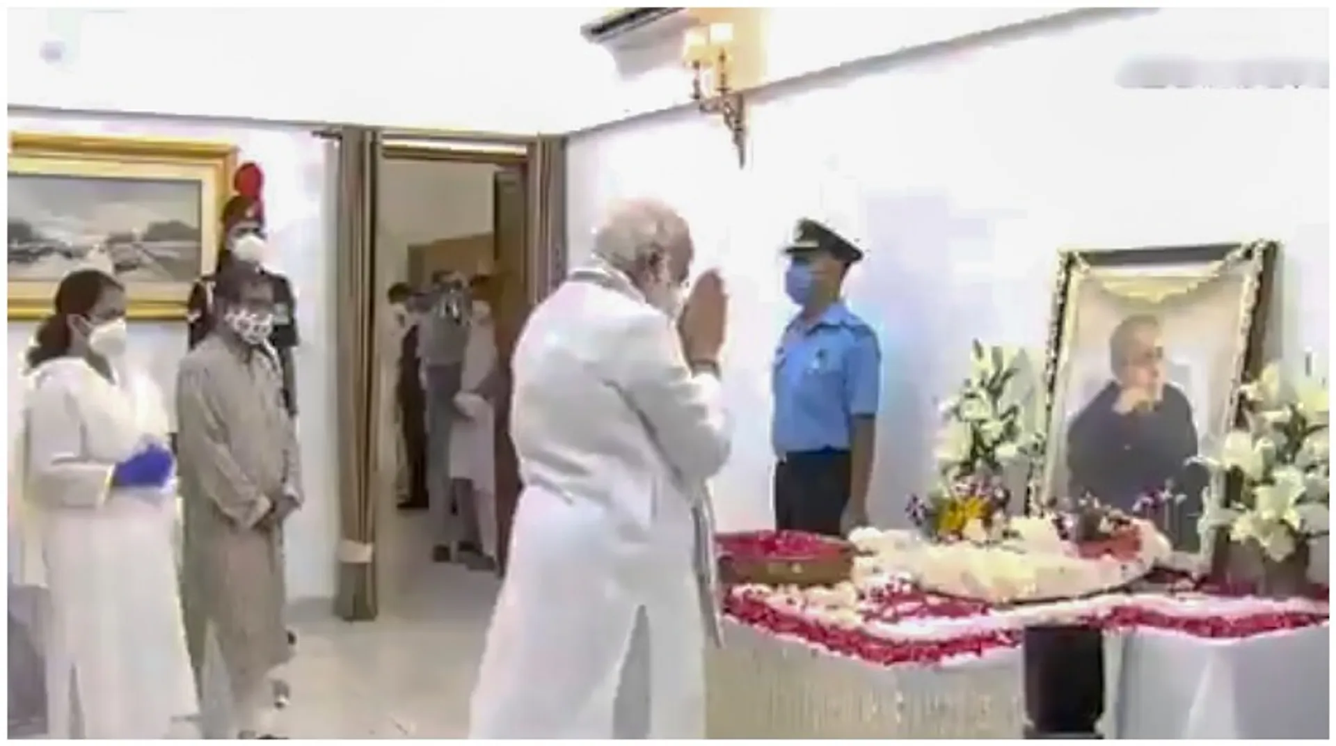 PM Modi, President Kovind pay last respects to Pranab Mukherjee