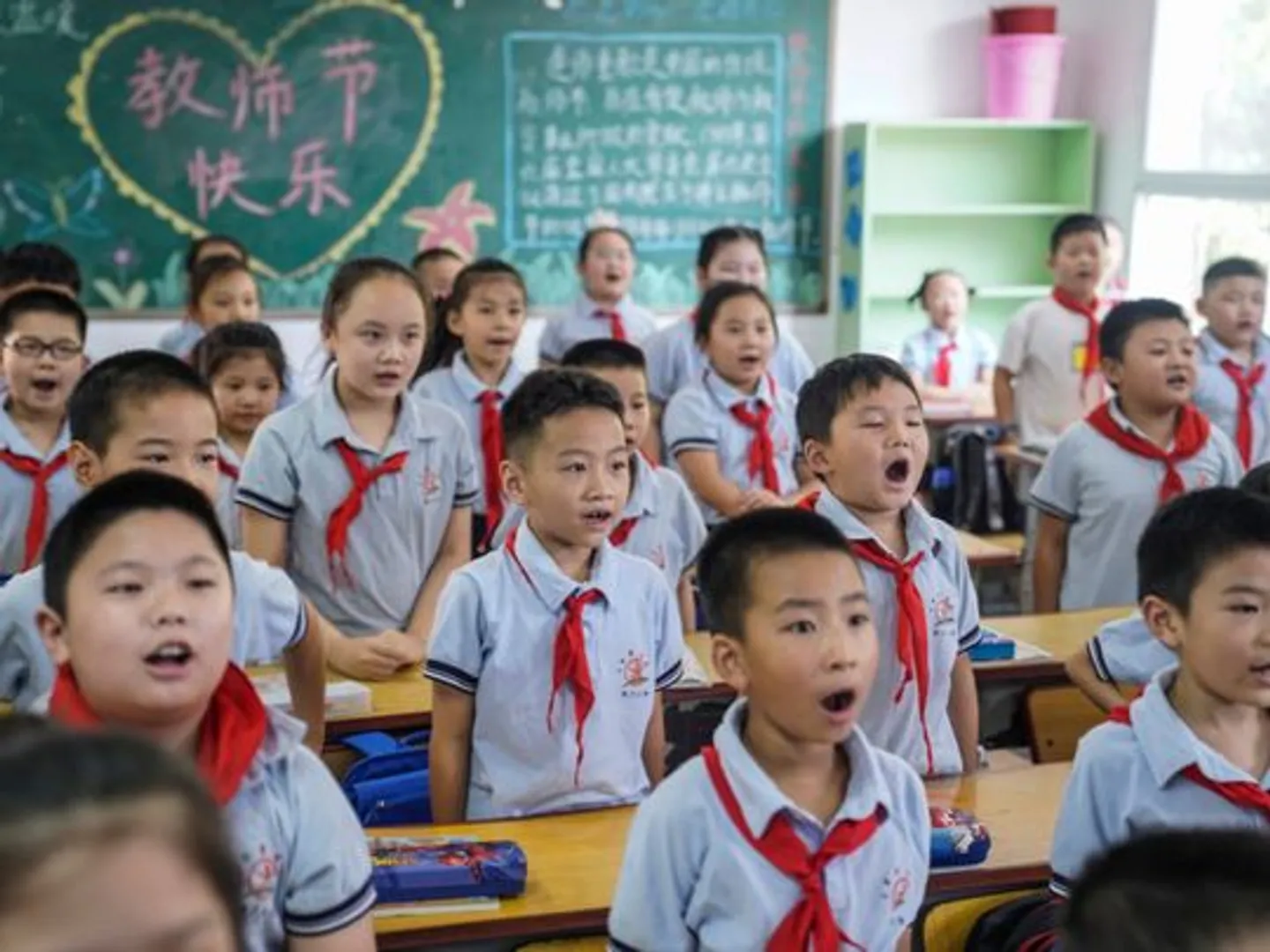 Schools reopen in China's Wuhan, 1.4 mn students return to school