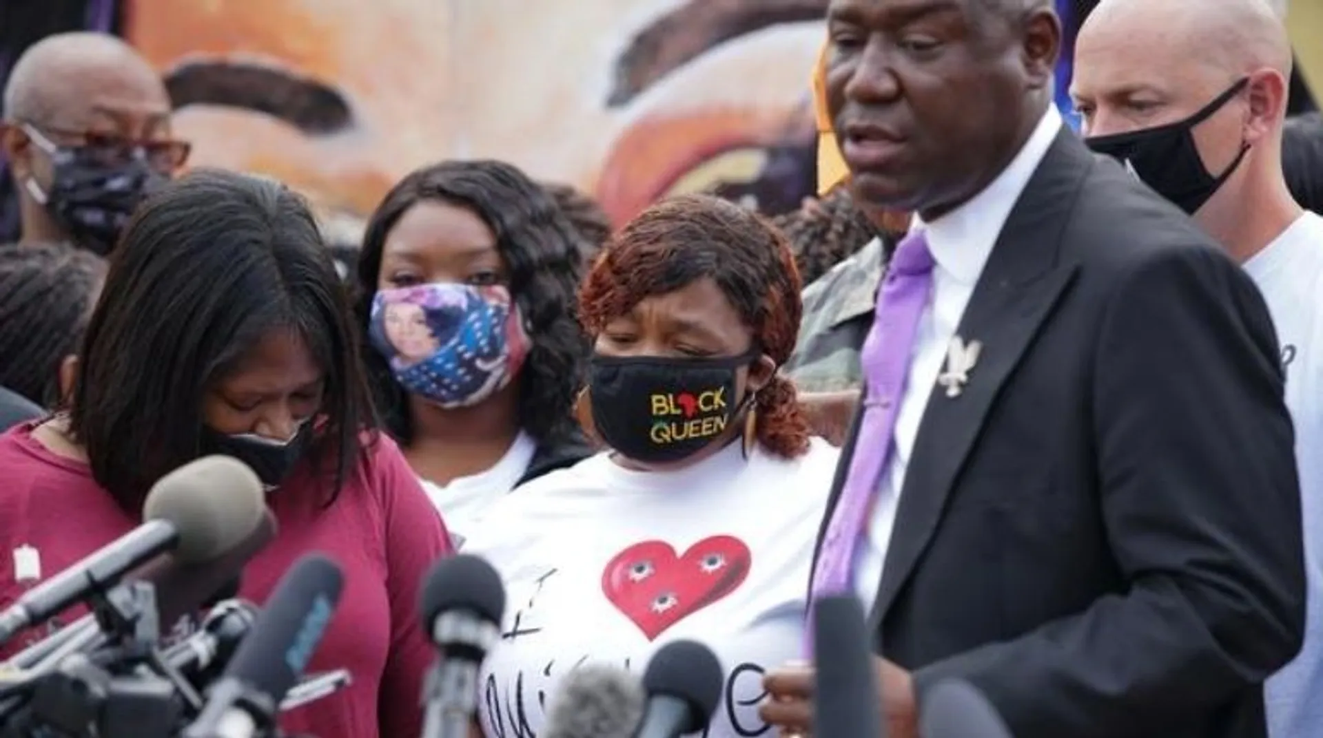 Breonna Taylor's family asks grand jury transcripts to be released