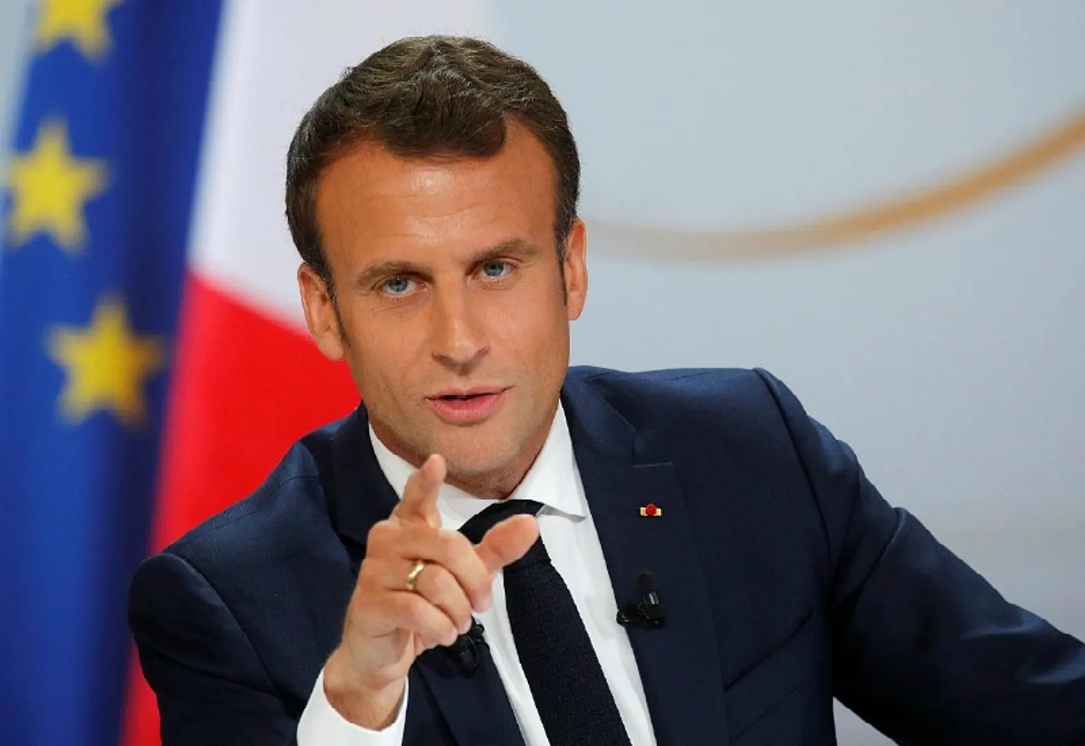 France beheading: French vows 'Won't give up cartoons' as 2 teens charged with complicity