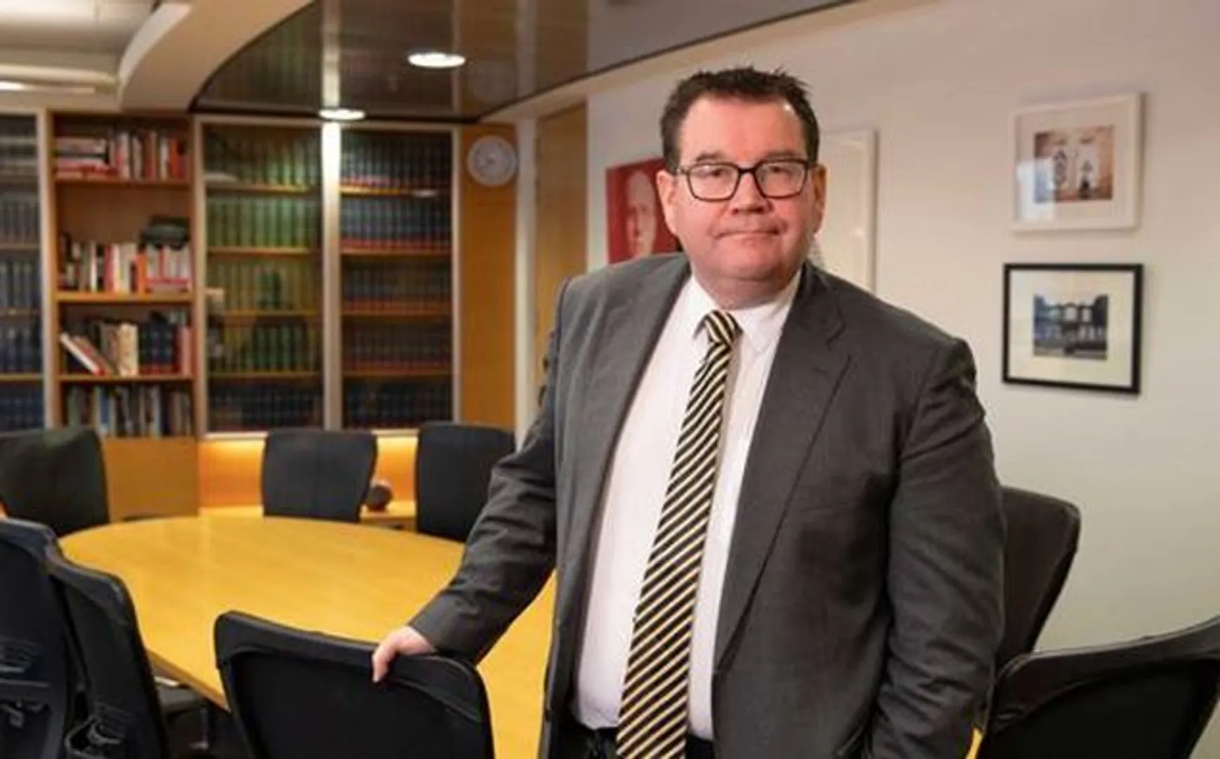 New Zealand gets tattooed Maori Foreign Minister, gay Deputy PM