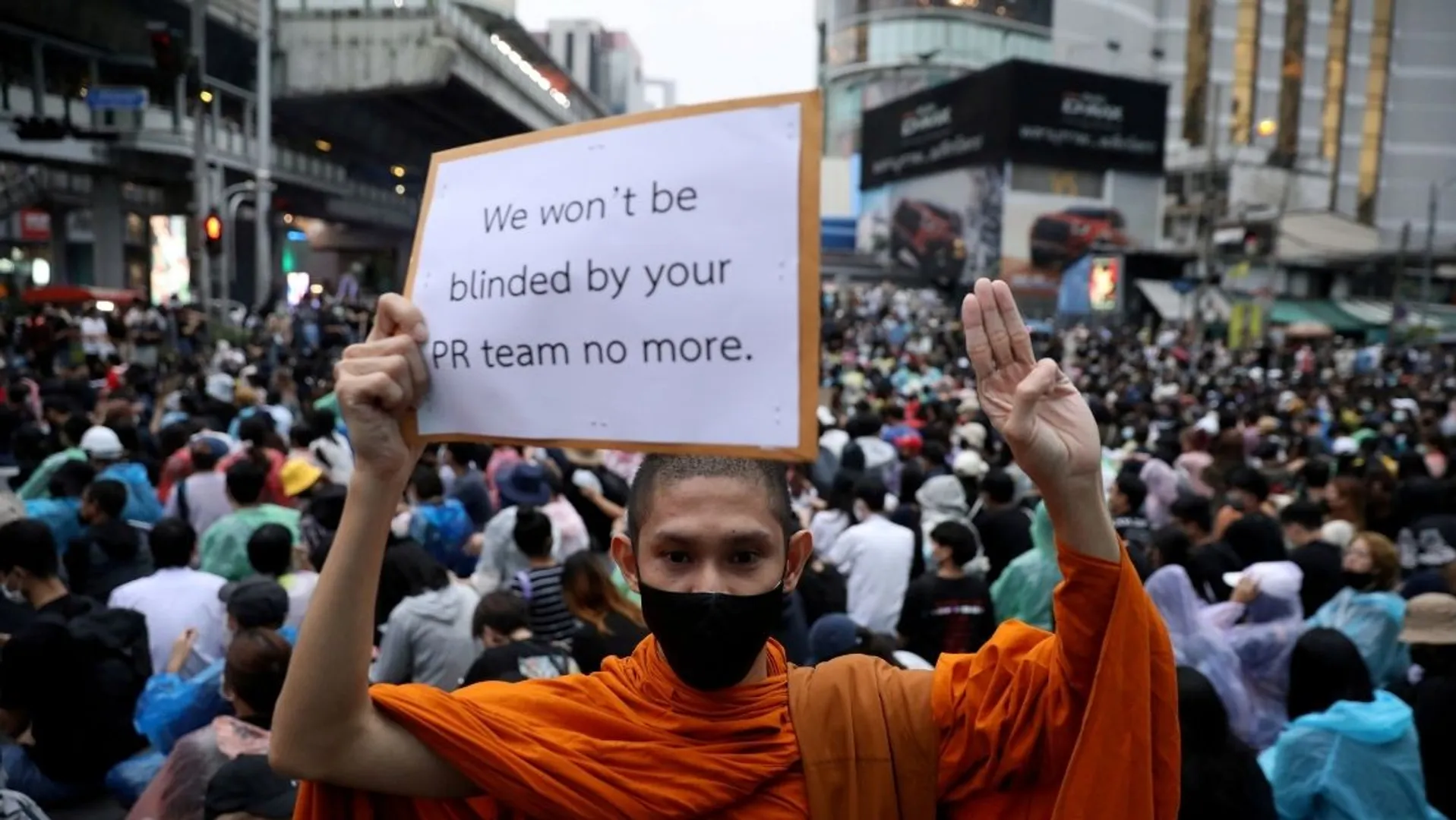 Thailand: Monks asked not to participate in protests