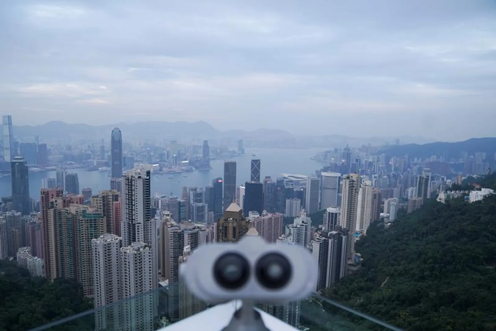 Spike in cases delays Singapore-Hong Kong travel bubble