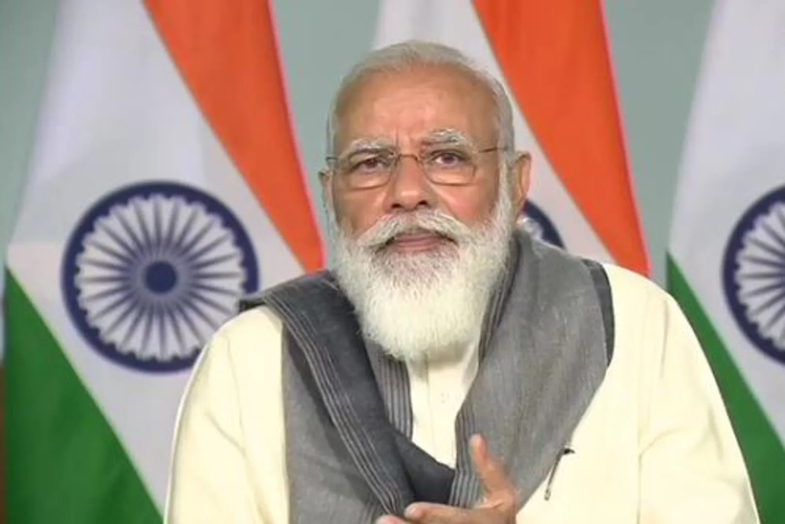 PM Modi accuses Mamata Banerjee of blocking benefits for farmers
