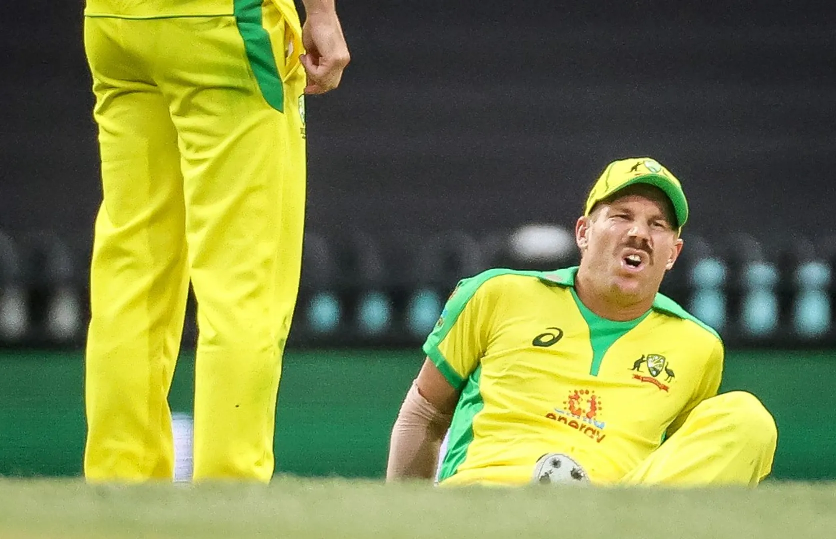 Australia's Warner, Abbott ruled out of Boxing Day India Test