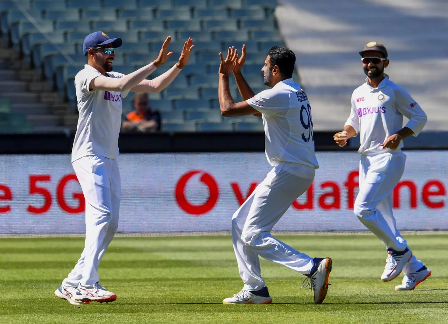 6 Indian cricketers got this special gift from Anand Mahindra for their historic win against Australia