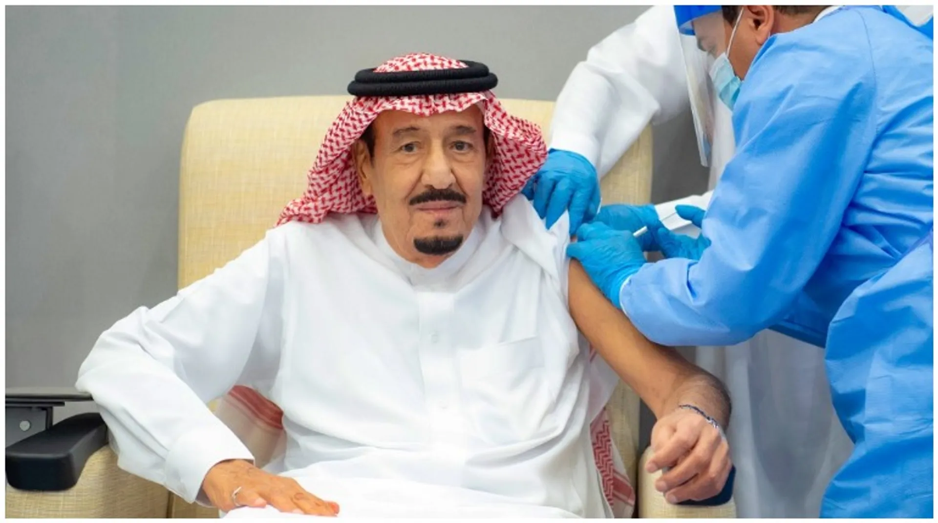 Saudi Arabia King Salman receives COVID-19 vaccine
