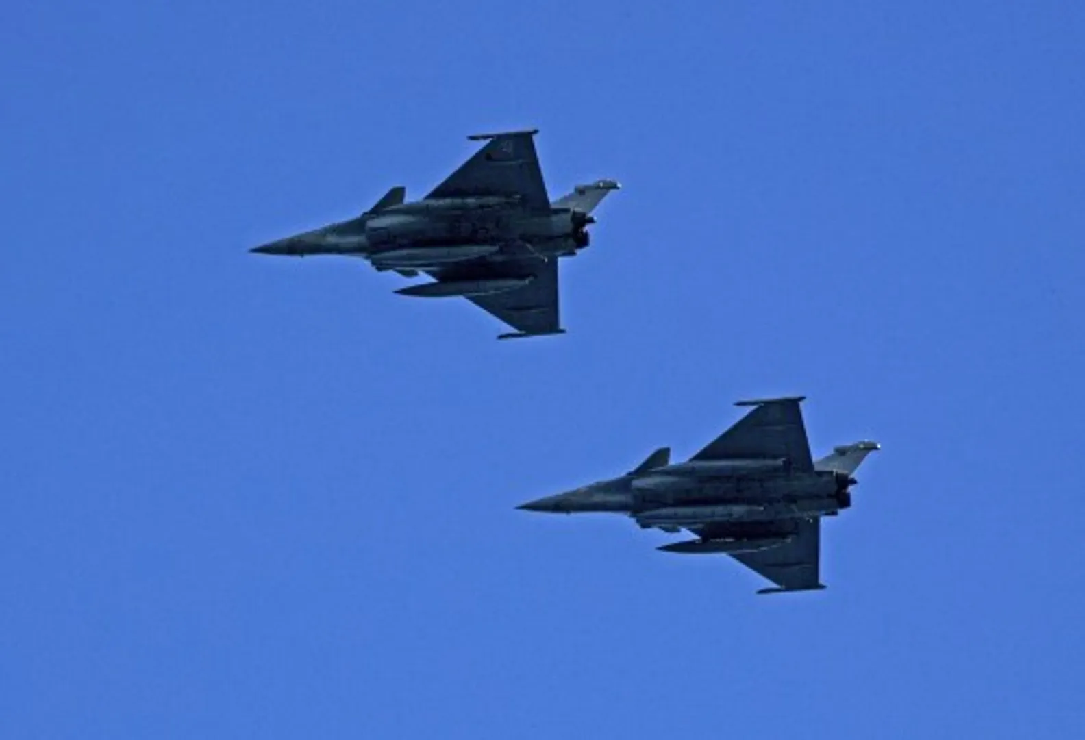 India to receive sixth batch of three Rafale fighter jets from France