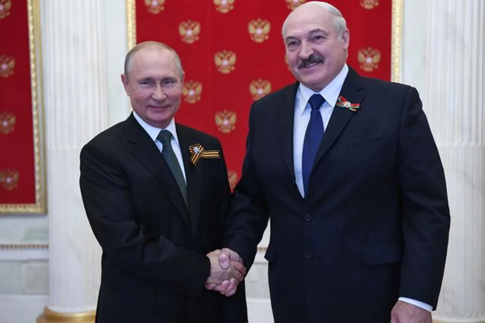 Belarus Prez Lukashenko thanks Putin as Russia provided country $1.5BN in 2020
